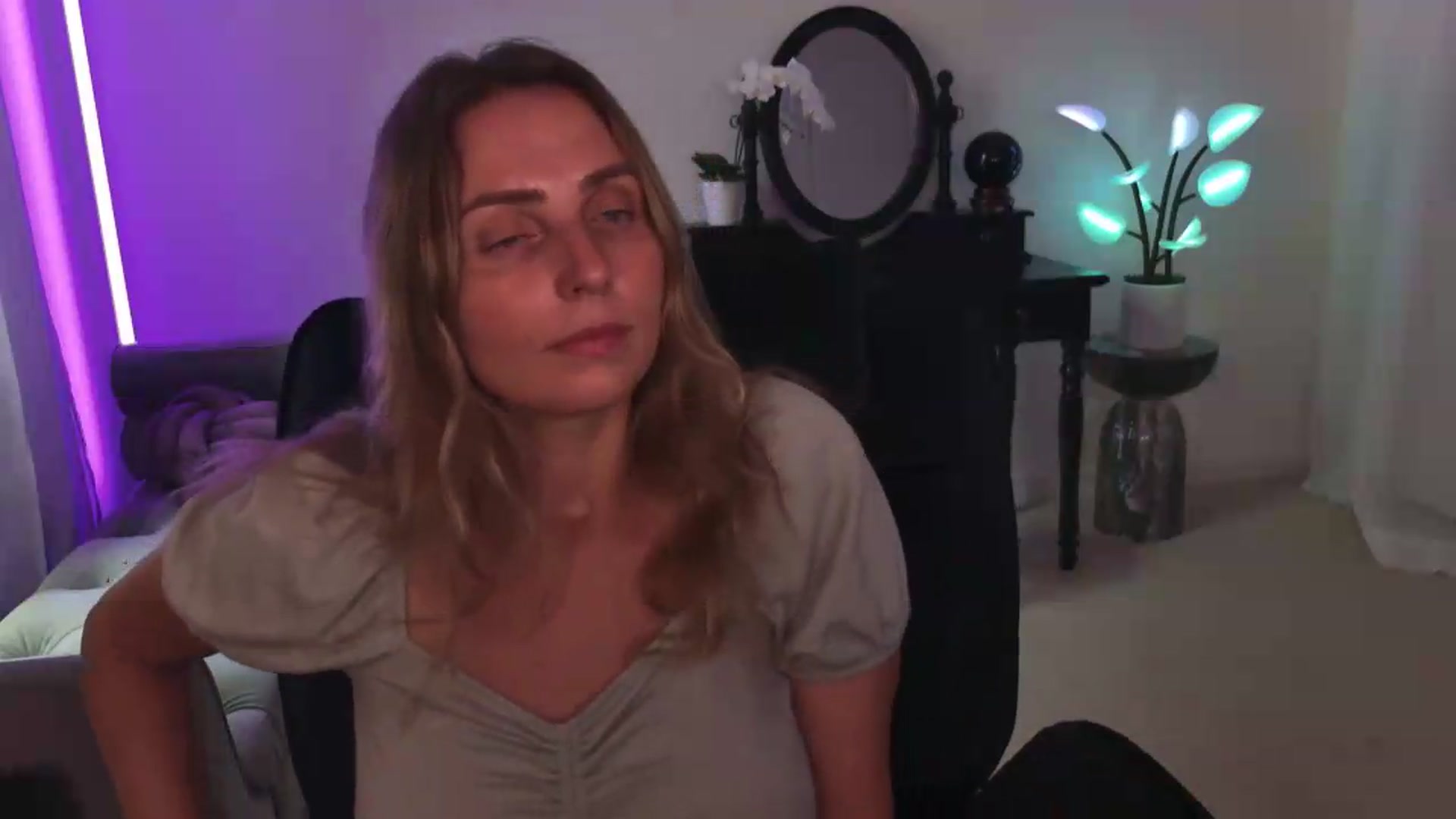 Gallery image thumbnail from WorldofMoody's myfreecams stream on, 05/28/2026, 19:19 image 2 of 20