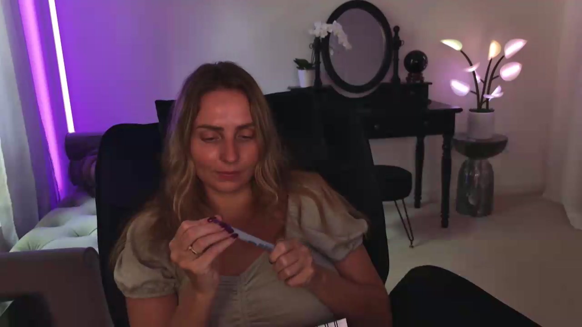 Gallery image thumbnail from WorldofMoody's myfreecams stream on, 05/28/2026, 19:19 image 3 of 20