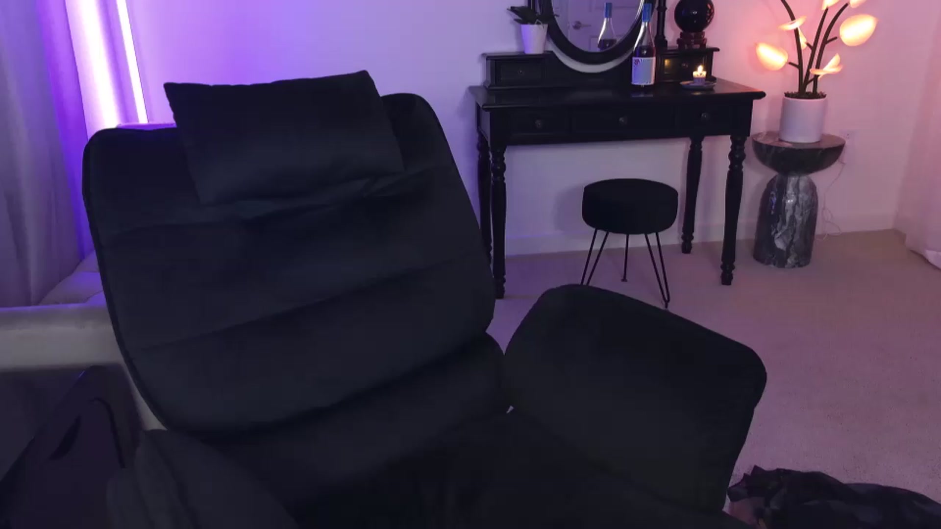 Gallery image thumbnail from WorldofMoody's myfreecams stream on, 06/02/2026, 08:26 image 14 of 20