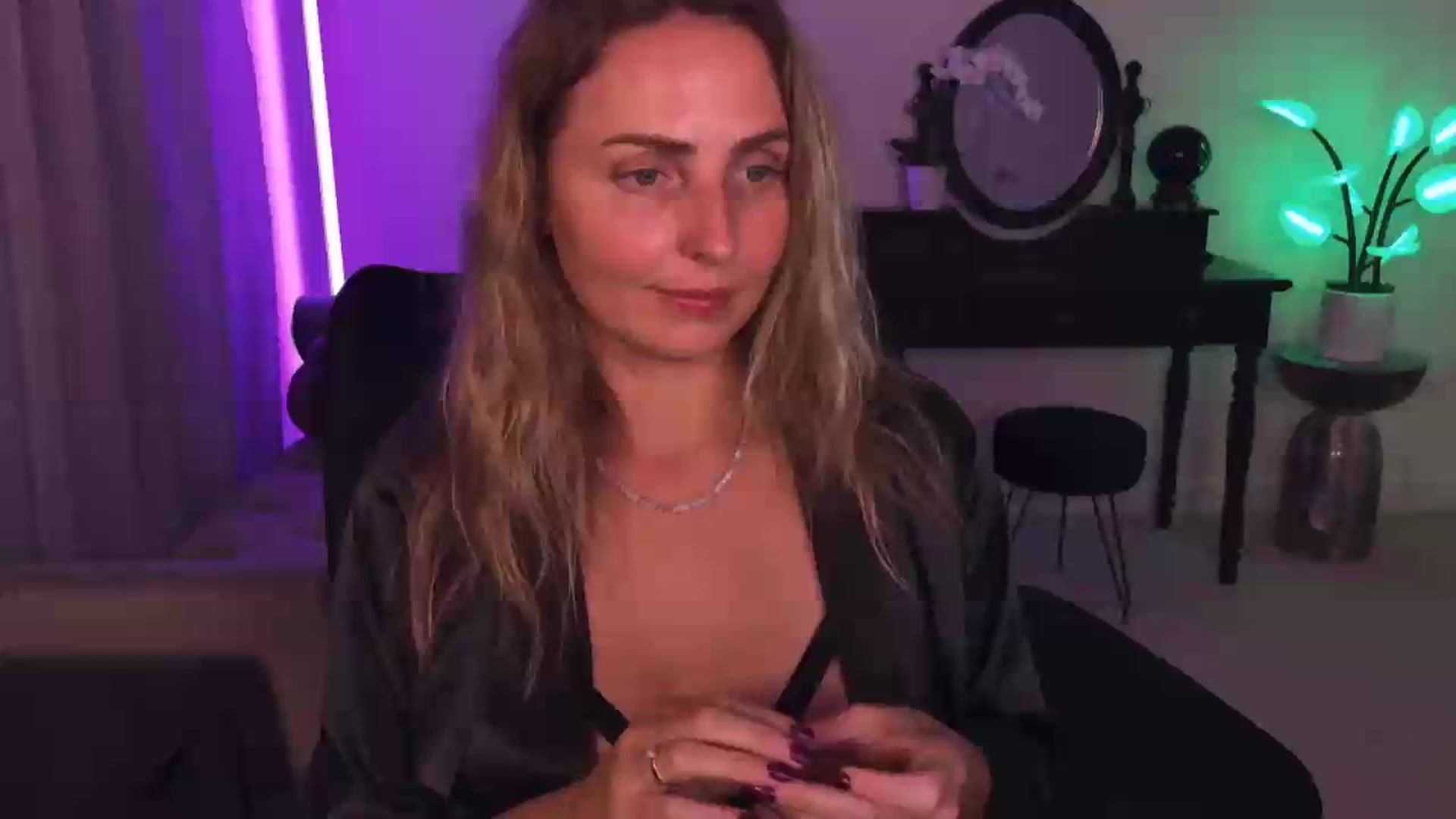 Gallery image thumbnail from WorldofMoody's myfreecams stream on, 06/04/2026, 07:26 image 6 of 20