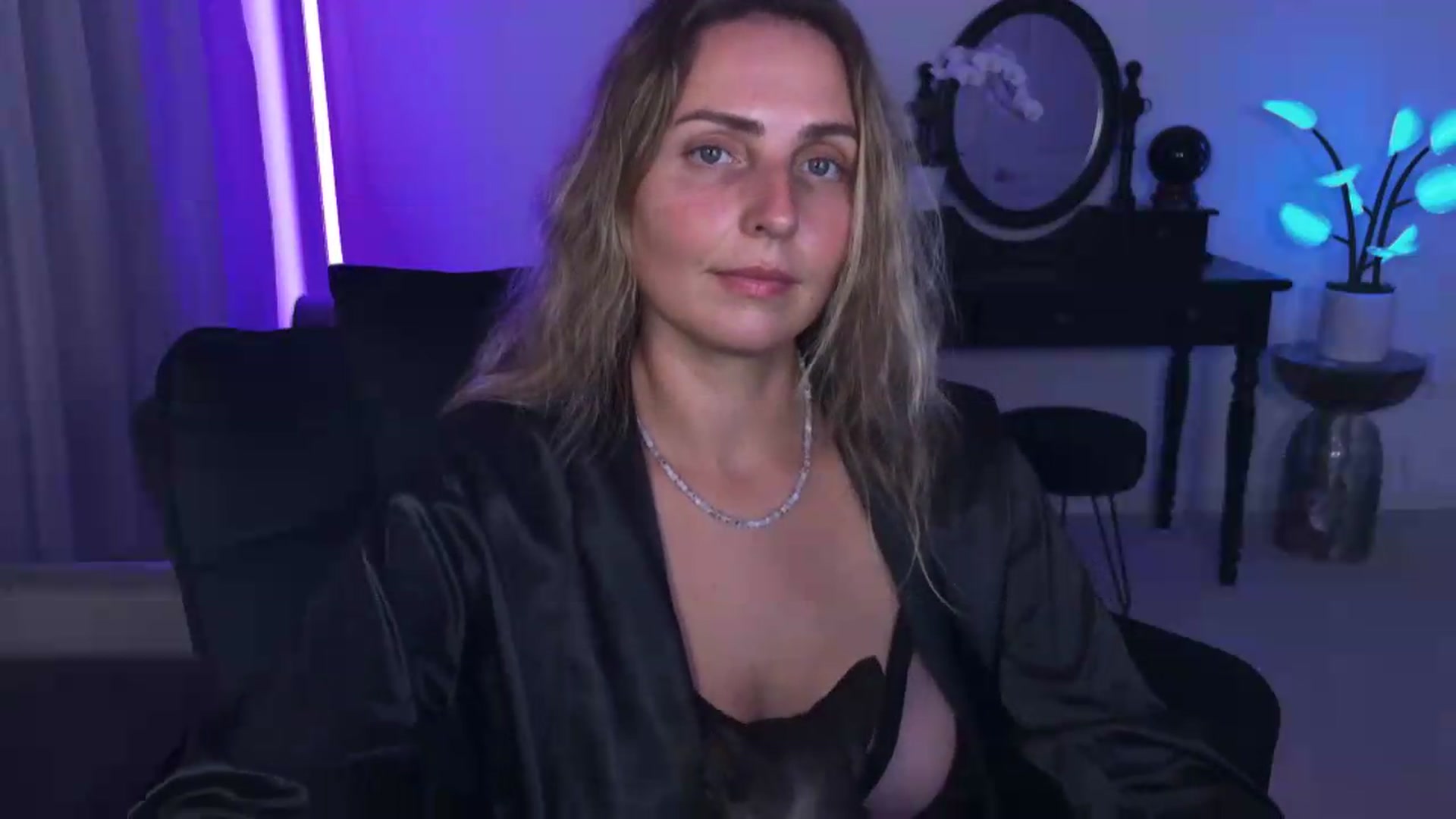 Gallery image thumbnail from WorldofMoody's myfreecams stream on, 06/04/2026, 07:26 image 17 of 20