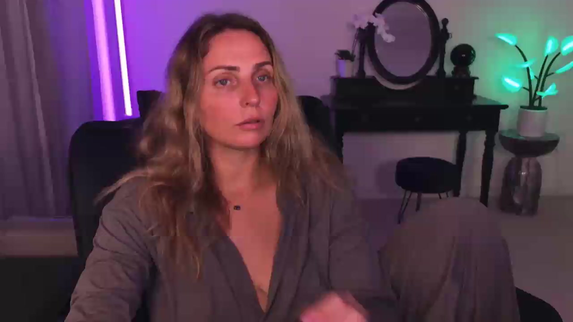 Gallery image thumbnail from WorldofMoody's myfreecams stream on, 06/21/2026, 07:19 image 1 of 20