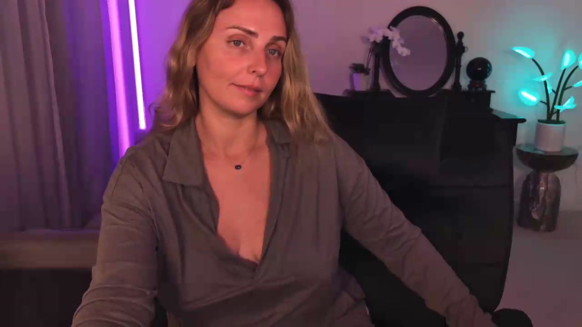 Gallery image thumbnail from WorldofMoody's myfreecams stream on, 06/21/2026, 07:19 image 5 of 20