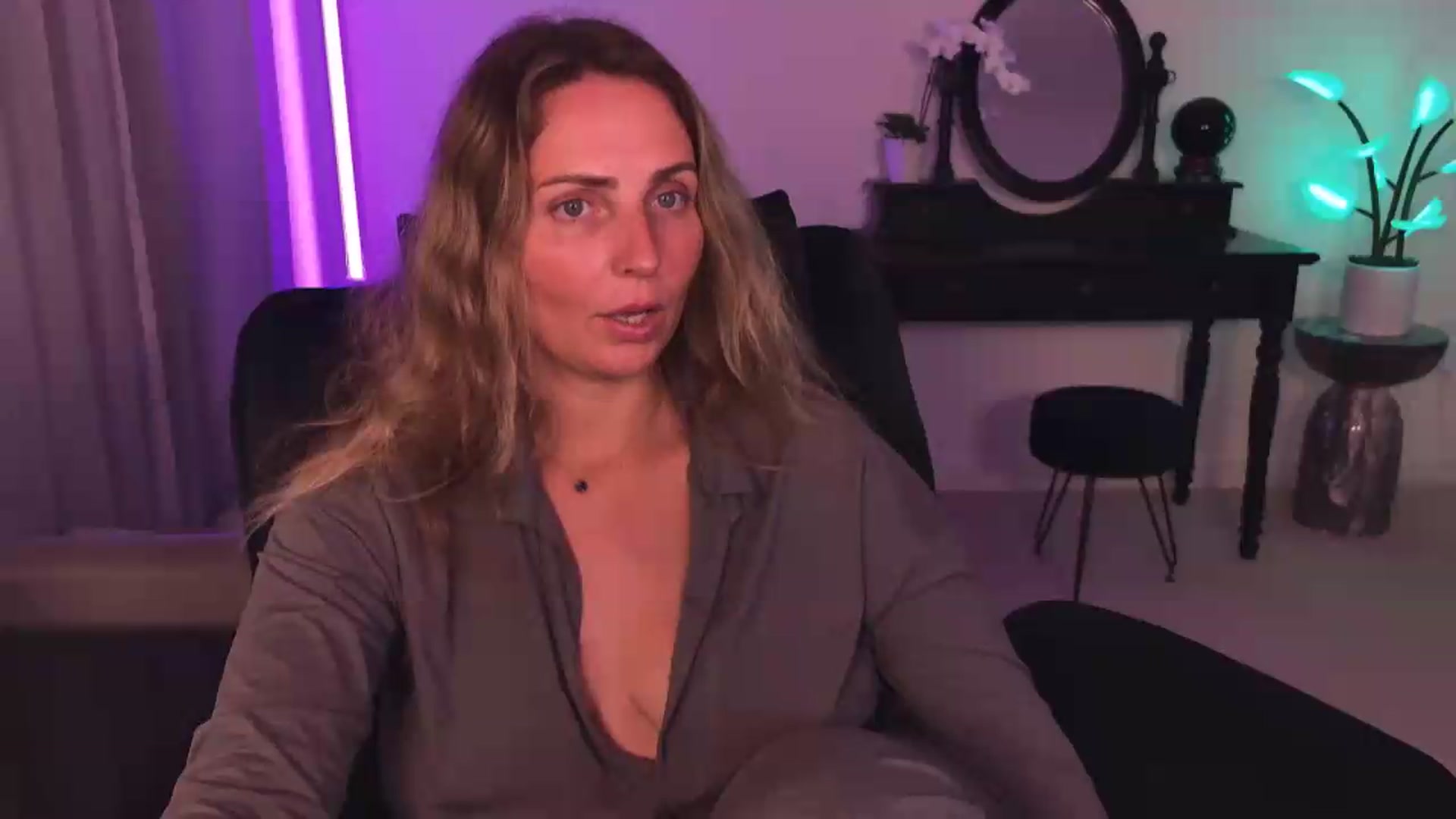 Gallery image thumbnail from WorldofMoody's myfreecams stream on, 06/21/2026, 07:19 image 3 of 20