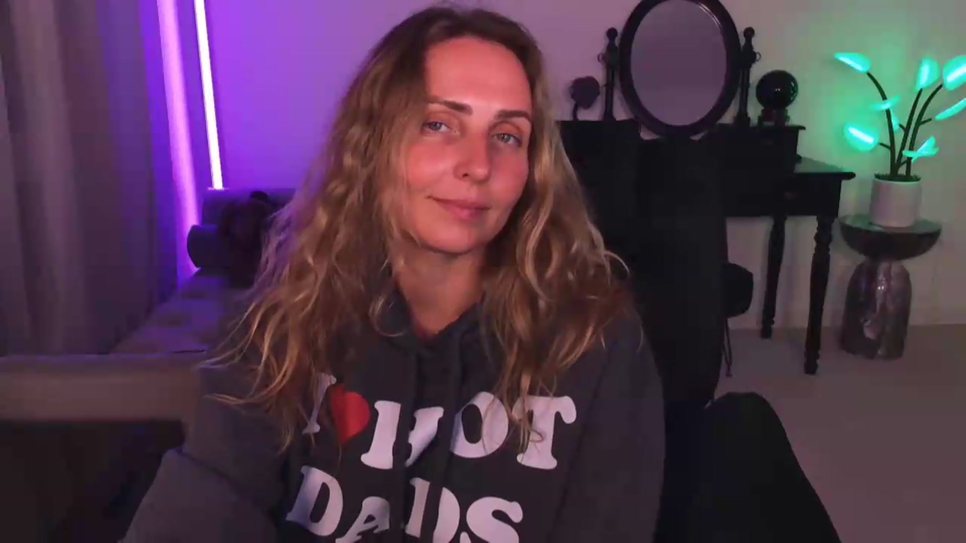Gallery image thumbnail from WorldofMoody's myfreecams stream on, 06/22/2026, 07:09 image 6 of 20