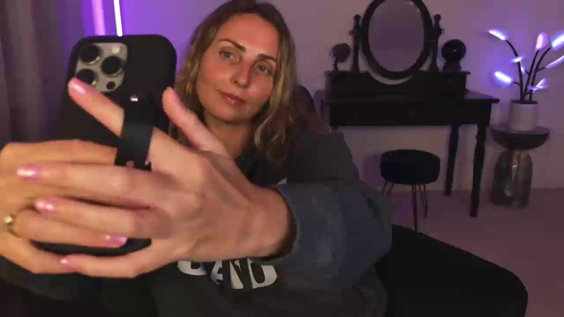 Gallery image thumbnail from WorldofMoody's myfreecams stream on, 06/22/2026, 07:09 image 1 of 20