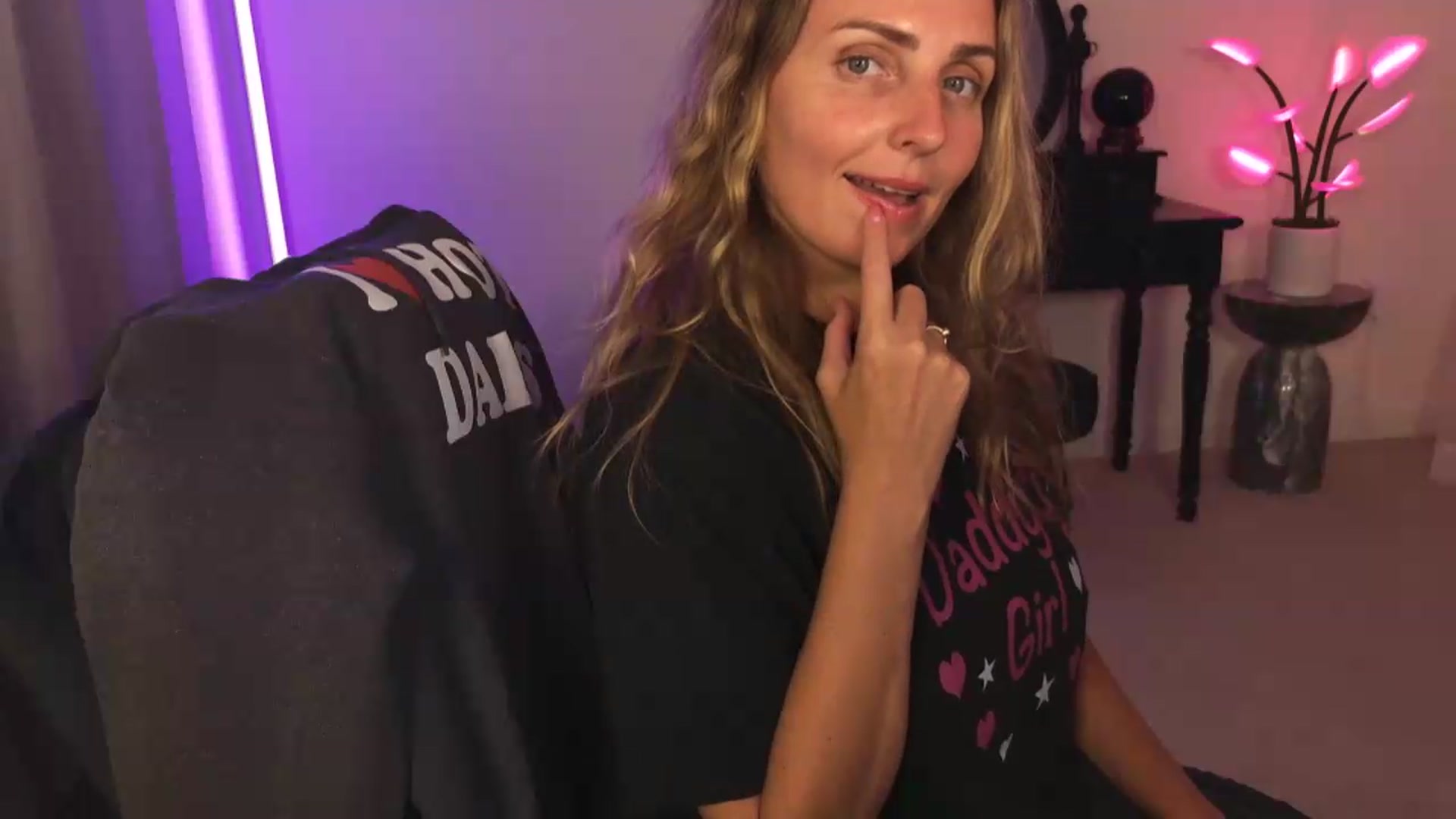 Gallery image thumbnail from WorldofMoody's myfreecams stream on, 06/22/2026, 07:09 image 11 of 20