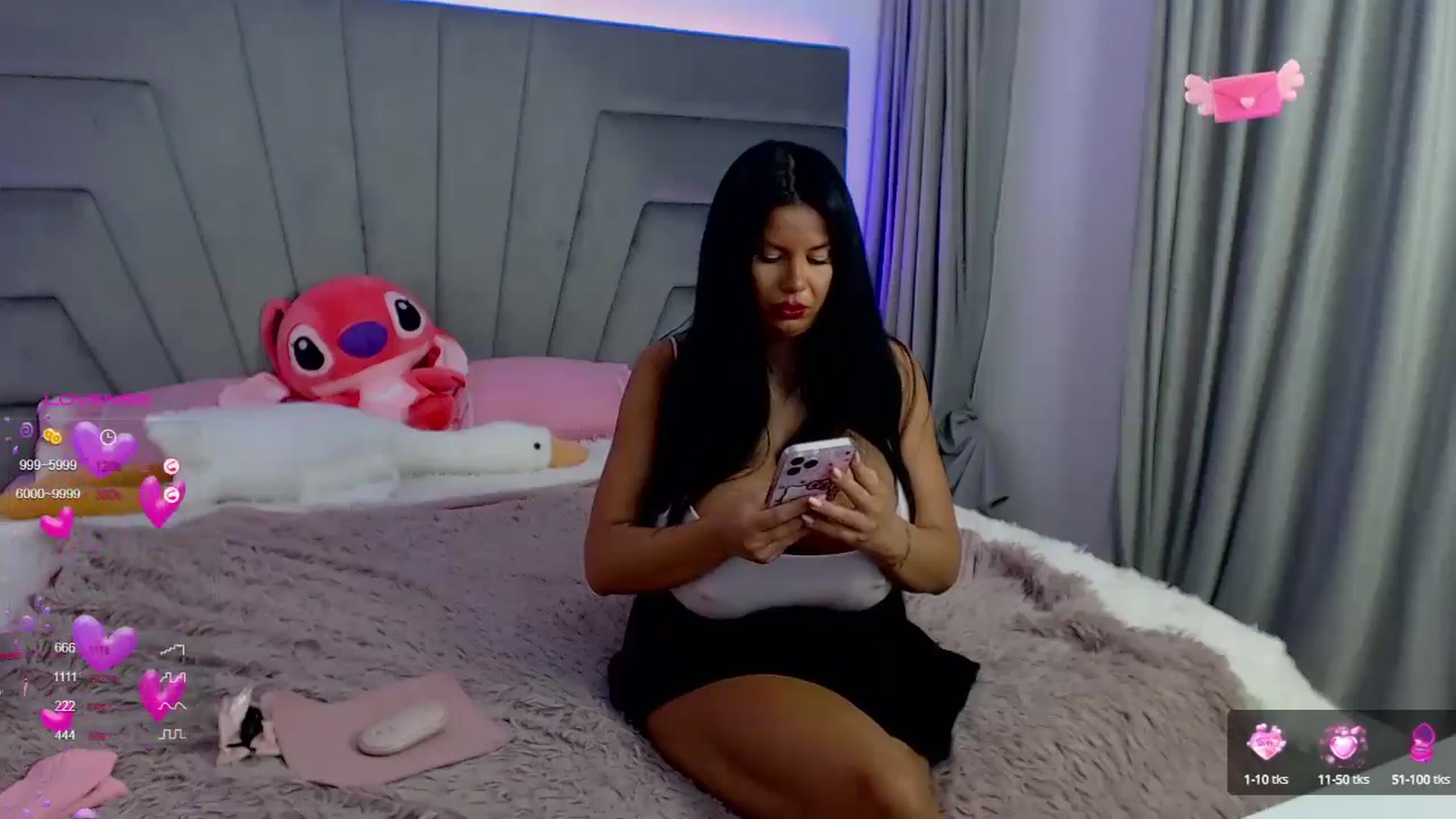 Gallery image thumbnail from WorshipRita69's myfreecams stream on, 08/25/2024, 21:27 image 19 of 20
