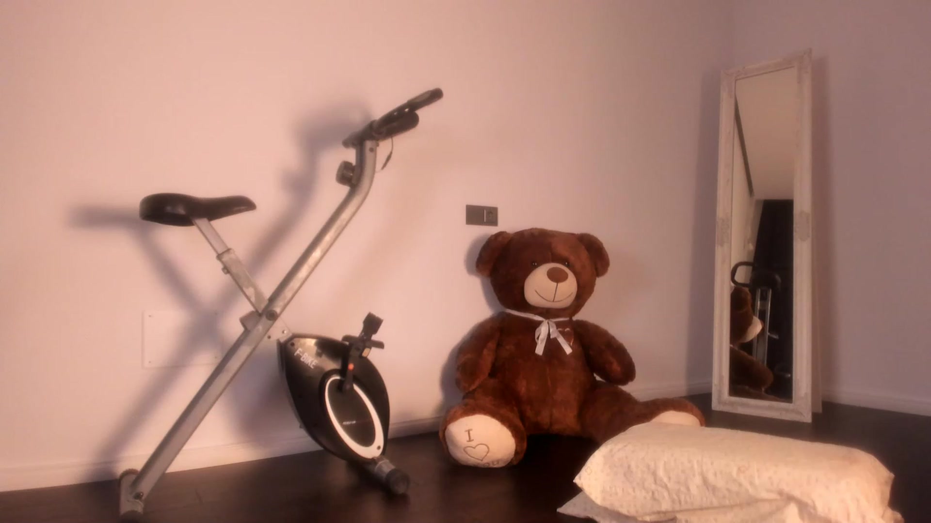 Gallery image thumbnail from WorstAss's myfreecams stream on, 12/18/2022, 08:42 image 10 of 20