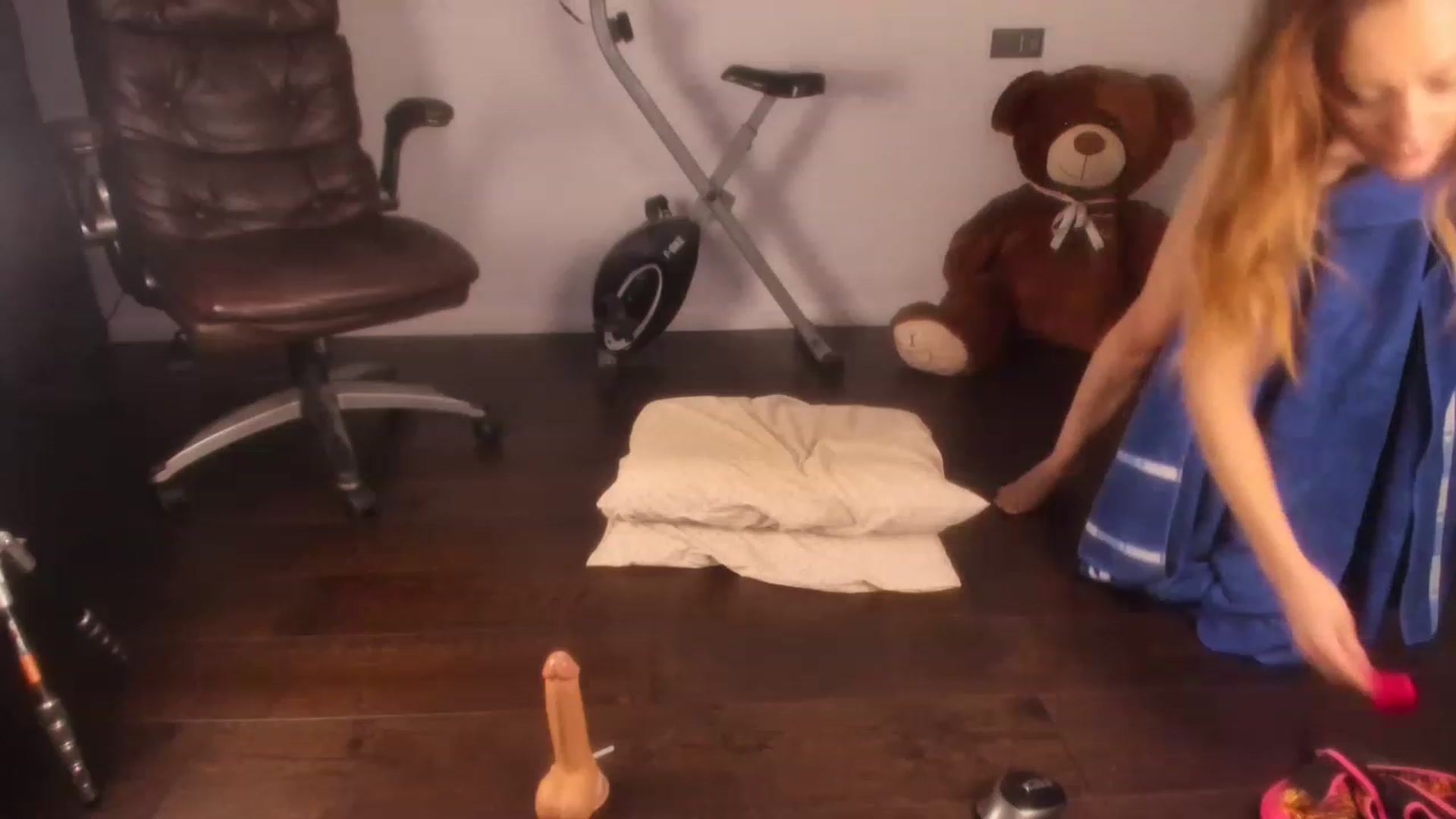 Gallery image thumbnail from WorstAss's myfreecams stream on, 12/20/2022, 10:19 image 14 of 20