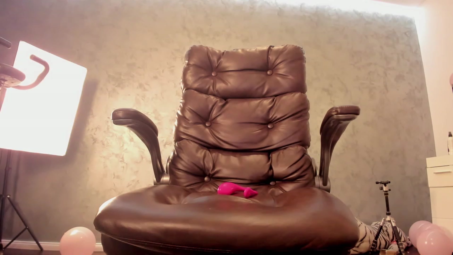 Gallery image thumbnail from WorstAss's myfreecams stream on, 06/19/2023, 17:09 image 13 of 20