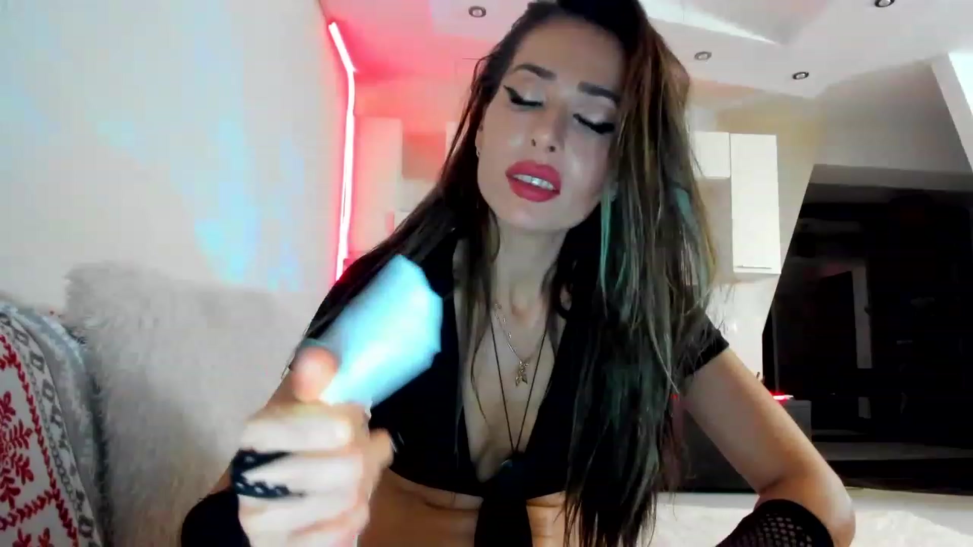 Gallery image thumbnail from WorstMFCModel's myfreecams stream on, 01/10/2023, 23:52 image 14 of 20