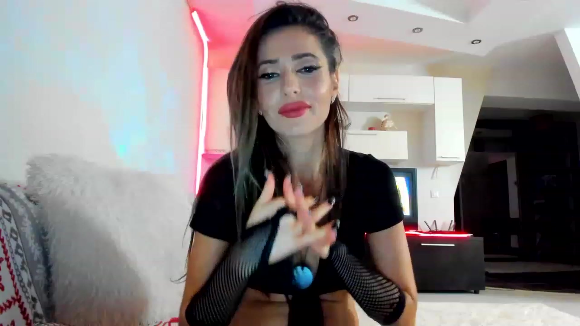 Gallery image thumbnail from WorstMFCModel's myfreecams stream on, 01/10/2023, 23:52 image 3 of 20