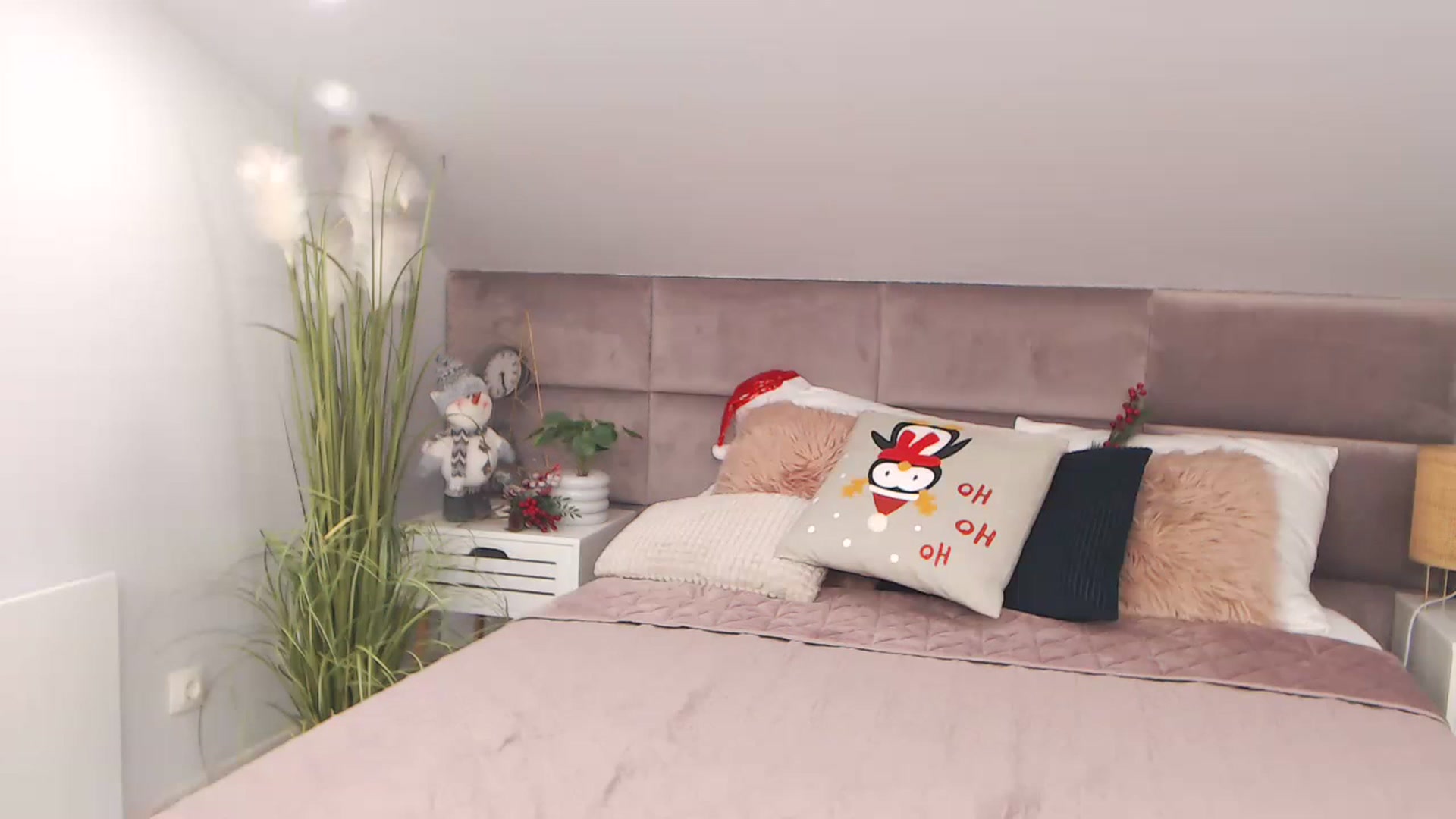 Gallery image thumbnail from WowCandy's myfreecams stream on, 12/23/2022, 09:20 image 5 of 20