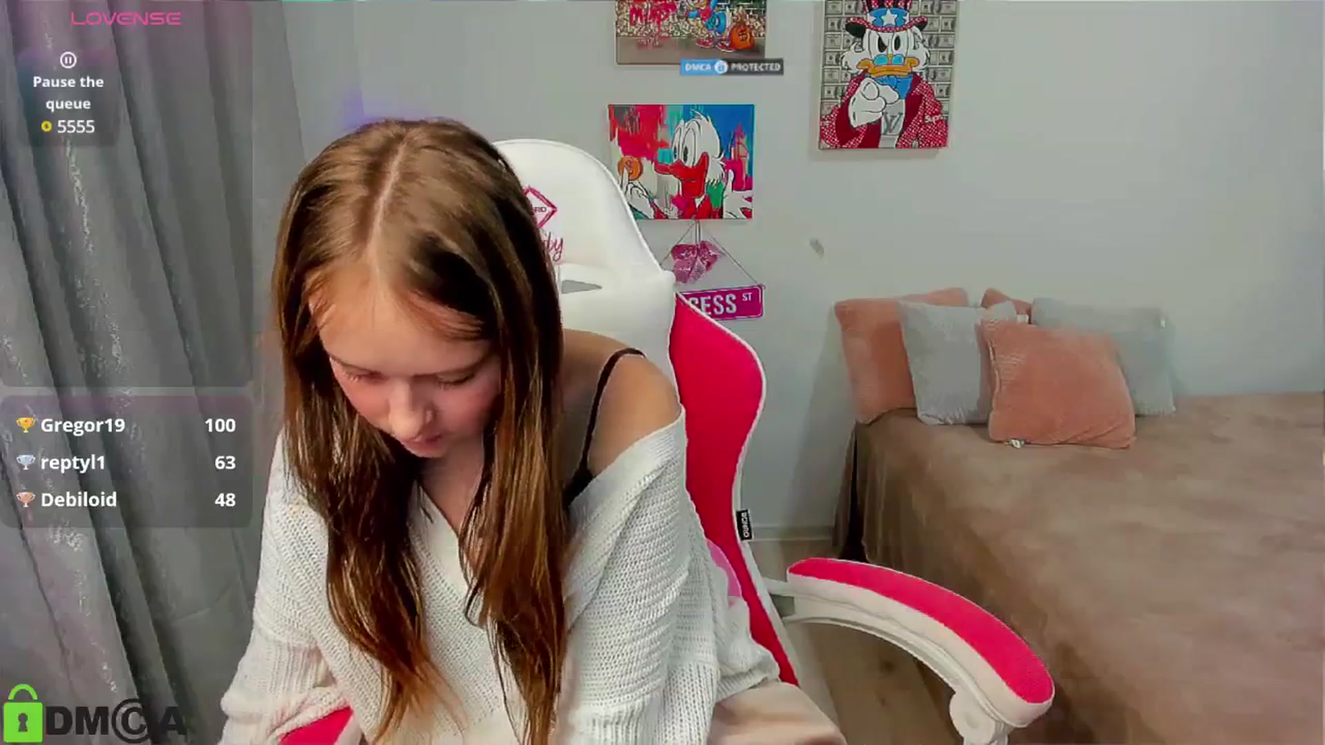 Gallery image thumbnail from WowEmma_'s myfreecams stream on, 01/19/2025, 19:08 image 14 of 20