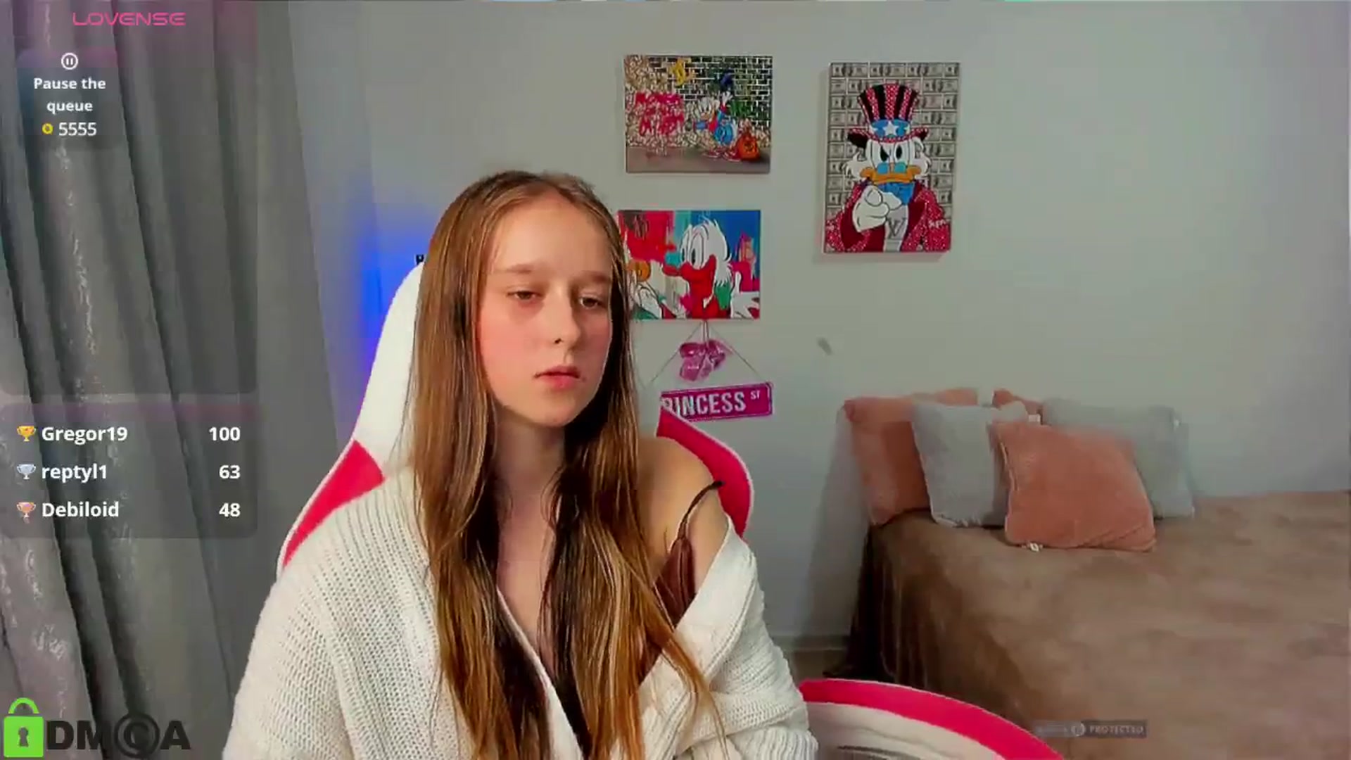 Gallery image thumbnail from WowEmma_'s myfreecams stream on, 01/19/2025, 19:08 image 18 of 20