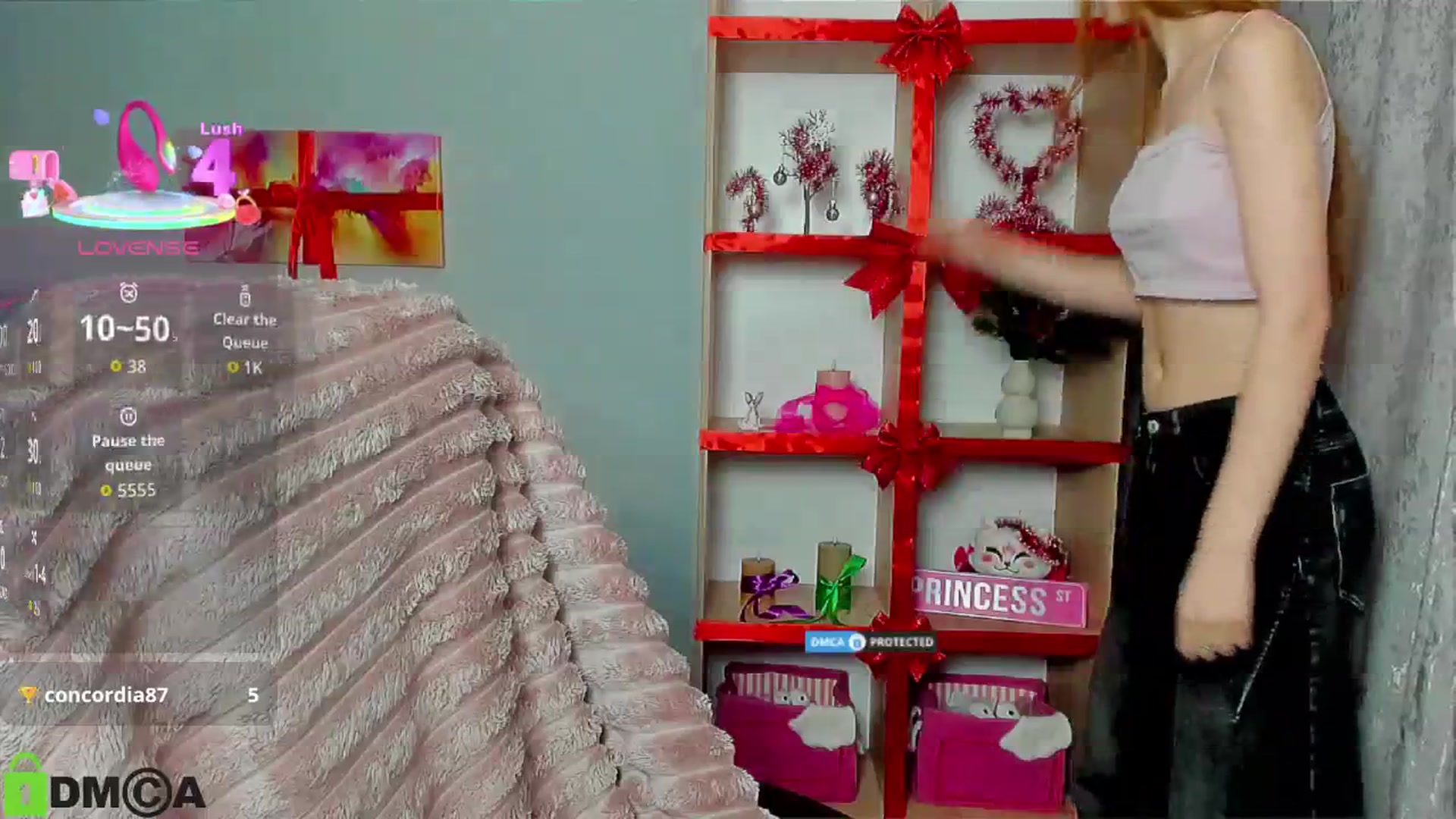 Gallery image thumbnail from WowEmma_'s myfreecams stream on, 12/08/2025, 15:27 image 10 of 20