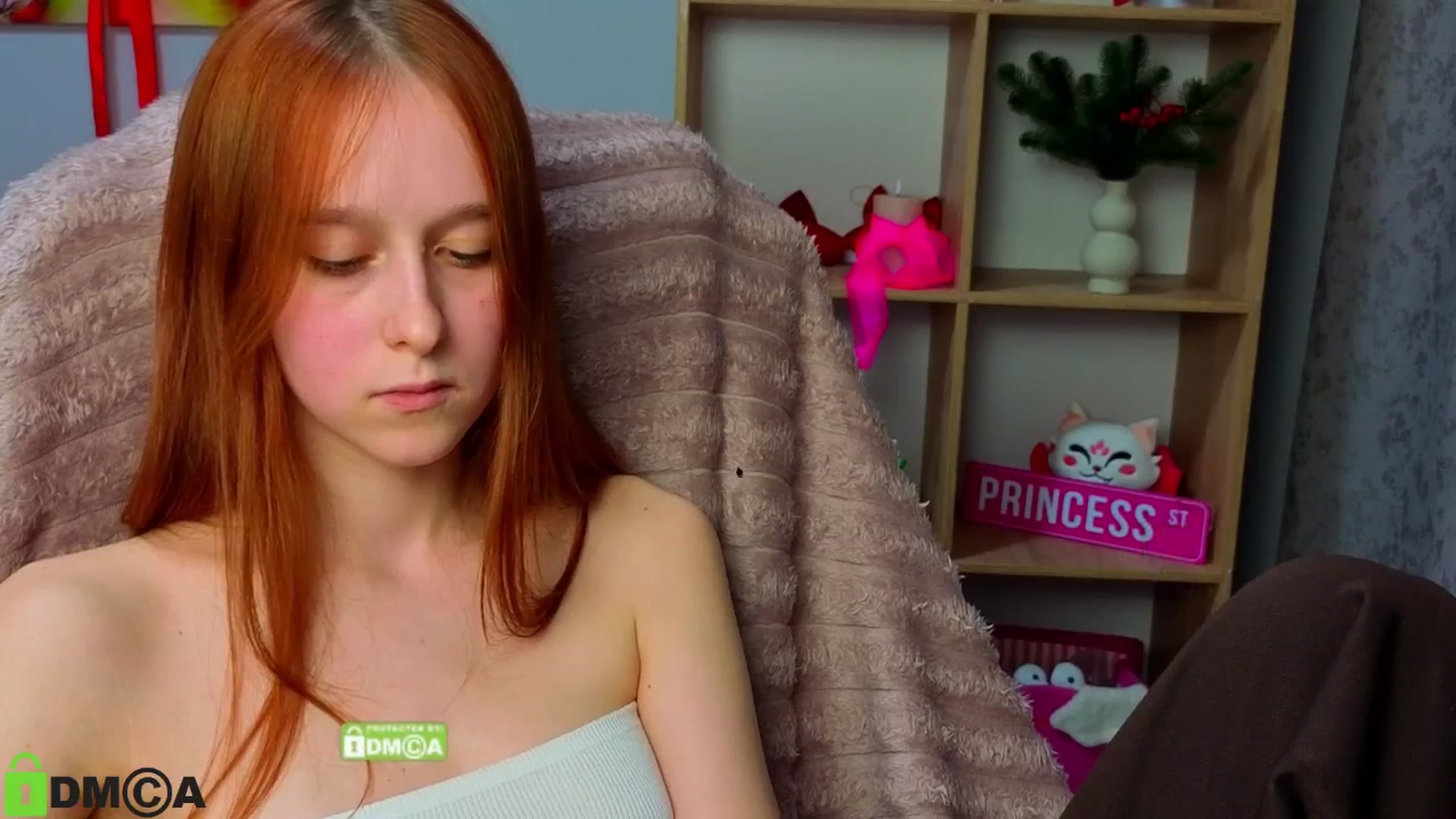 Gallery image thumbnail from WowEmma_'s myfreecams stream on, 02/16/2026, 17:34 image 16 of 20