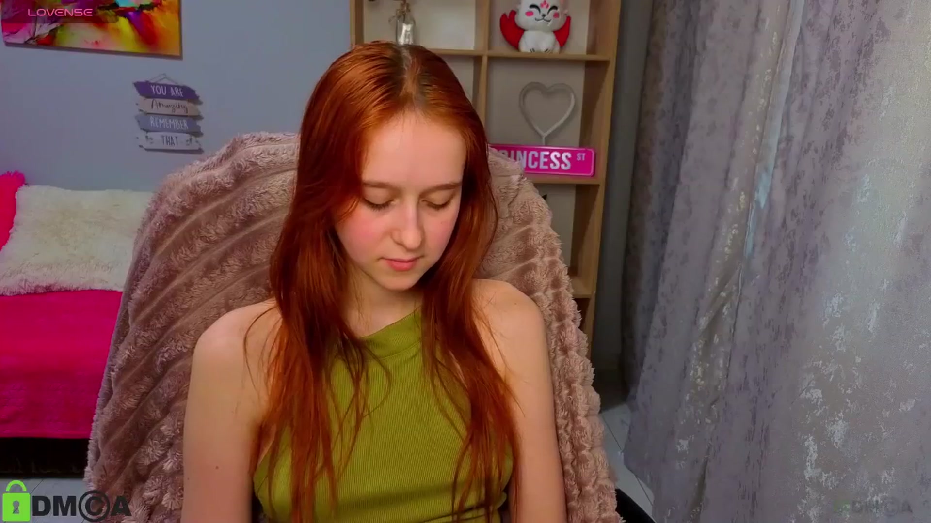 Gallery image thumbnail from WowEmma_'s myfreecams stream on, 04/16/2026, 14:32 image 19 of 20