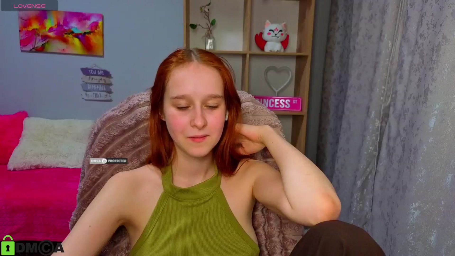Gallery image thumbnail from WowEmma_'s myfreecams stream on, 04/16/2026, 18:19 image 10 of 20