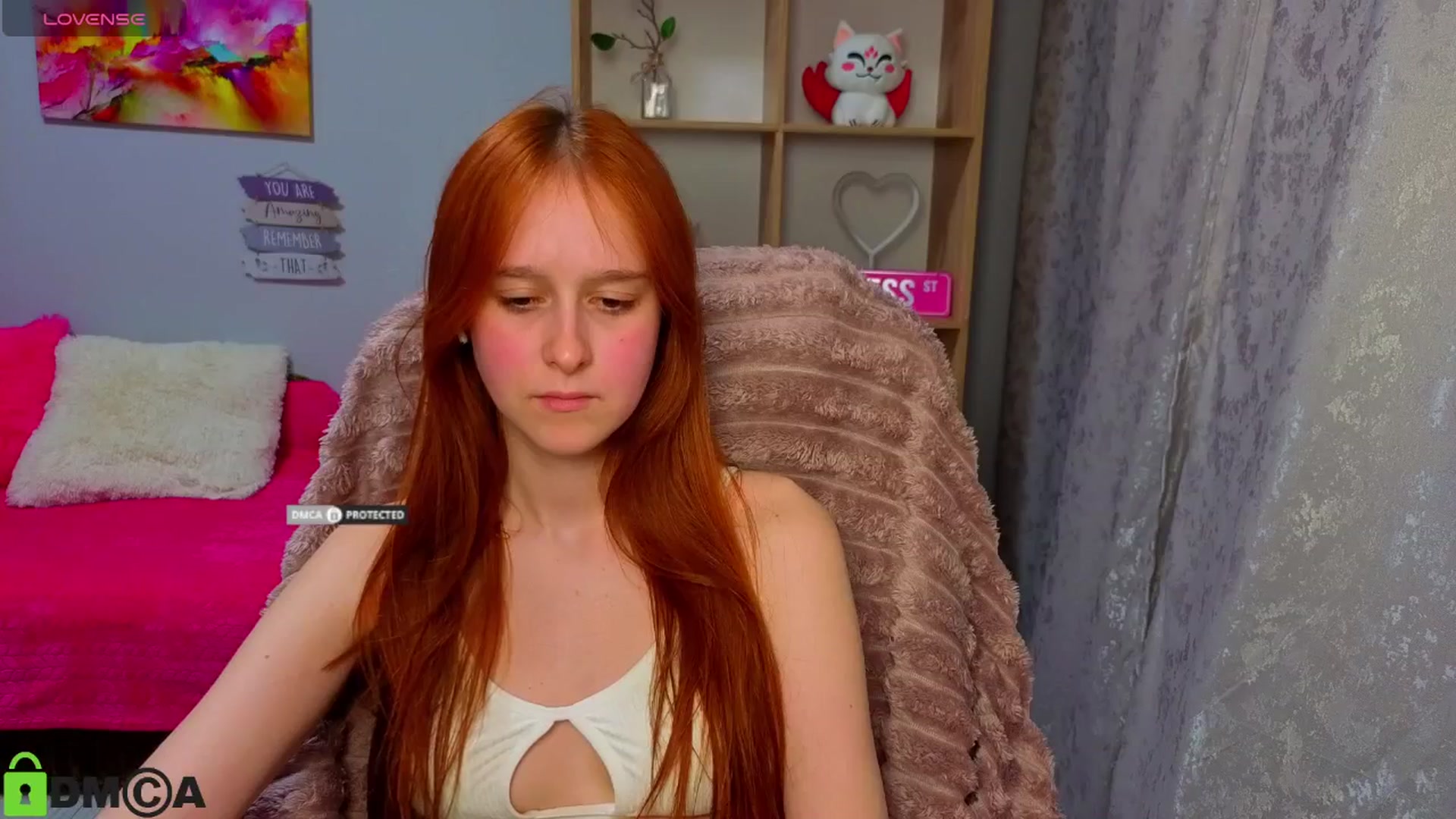 Gallery image thumbnail from WowEmma_'s myfreecams stream on, 04/17/2026, 22:20 image 15 of 20