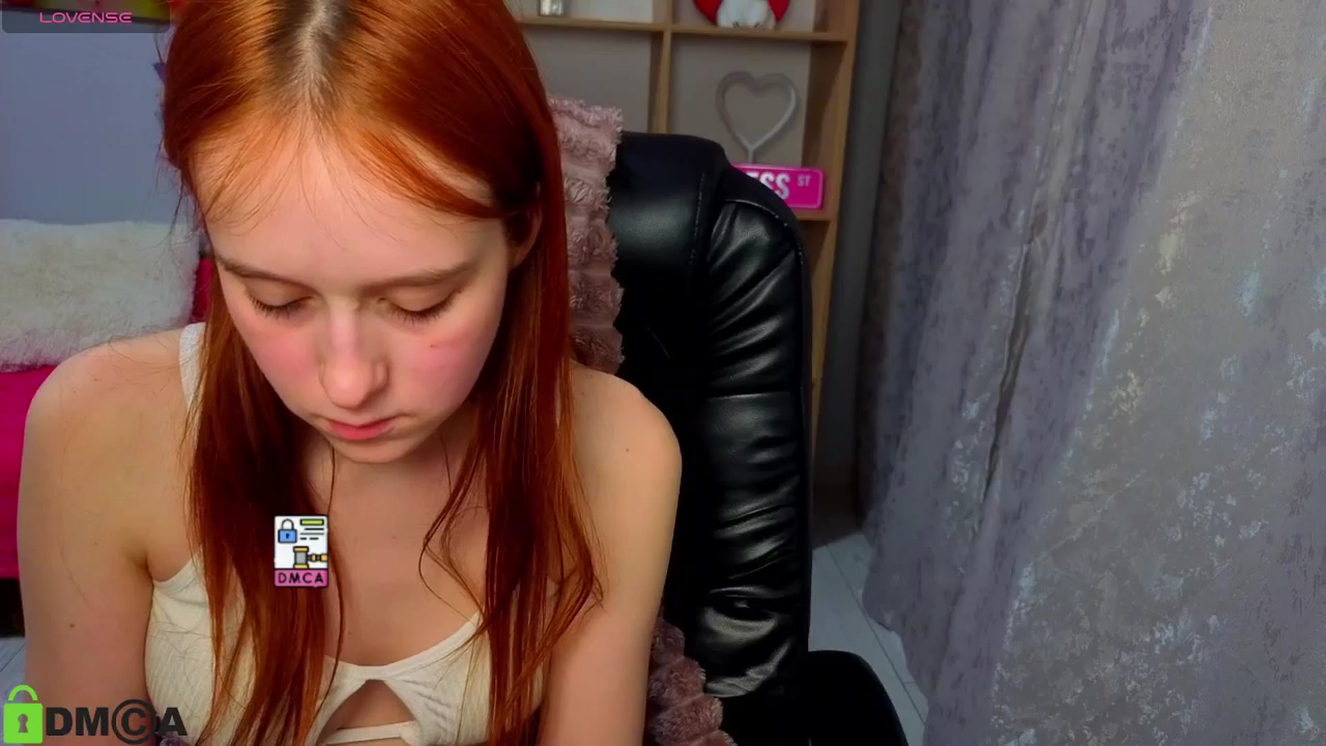 Gallery image thumbnail from WowEmma_'s myfreecams stream on, 04/18/2026, 24:22 image 10 of 20