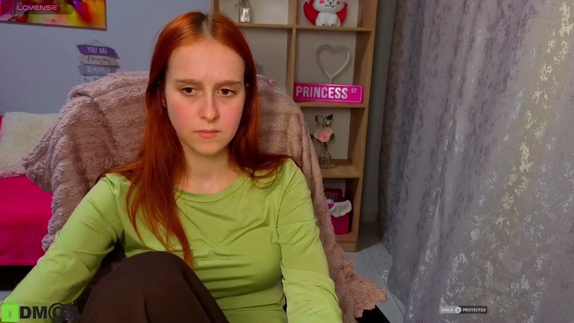 Gallery image thumbnail from WowEmma_'s myfreecams stream on, 04/18/2026, 19:53 image 17 of 20