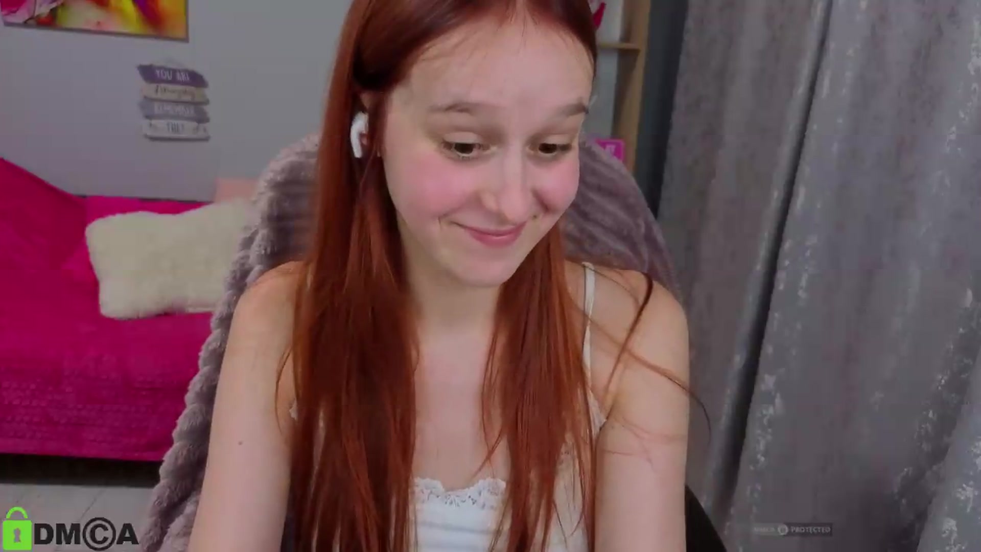 Gallery image thumbnail from WowEmma_'s myfreecams stream on, 07/31/2026, 15:33 image 14 of 20
