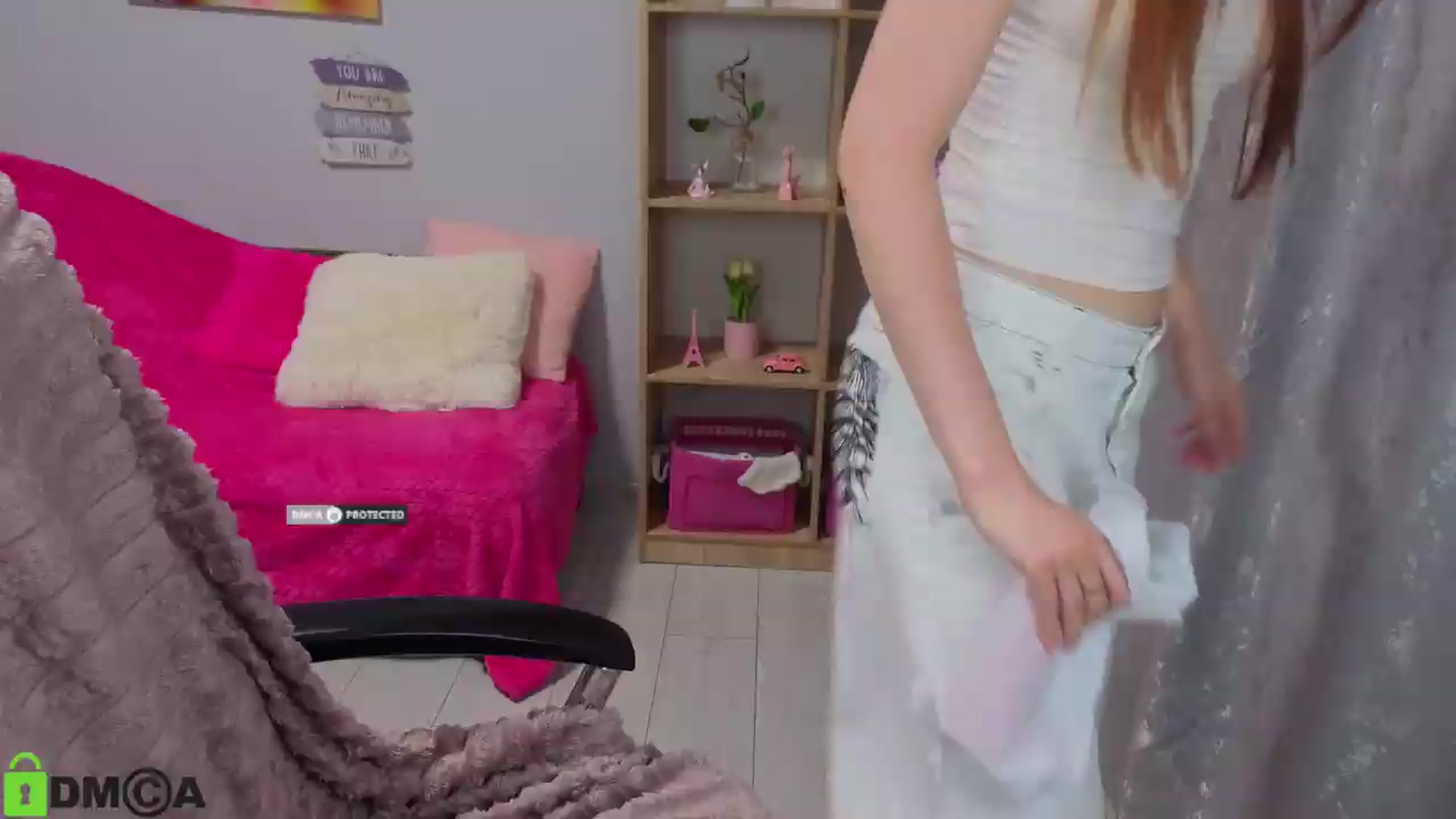 Gallery image thumbnail from WowEmma_'s myfreecams stream on, 08/16/2026, 15:34 image 16 of 20