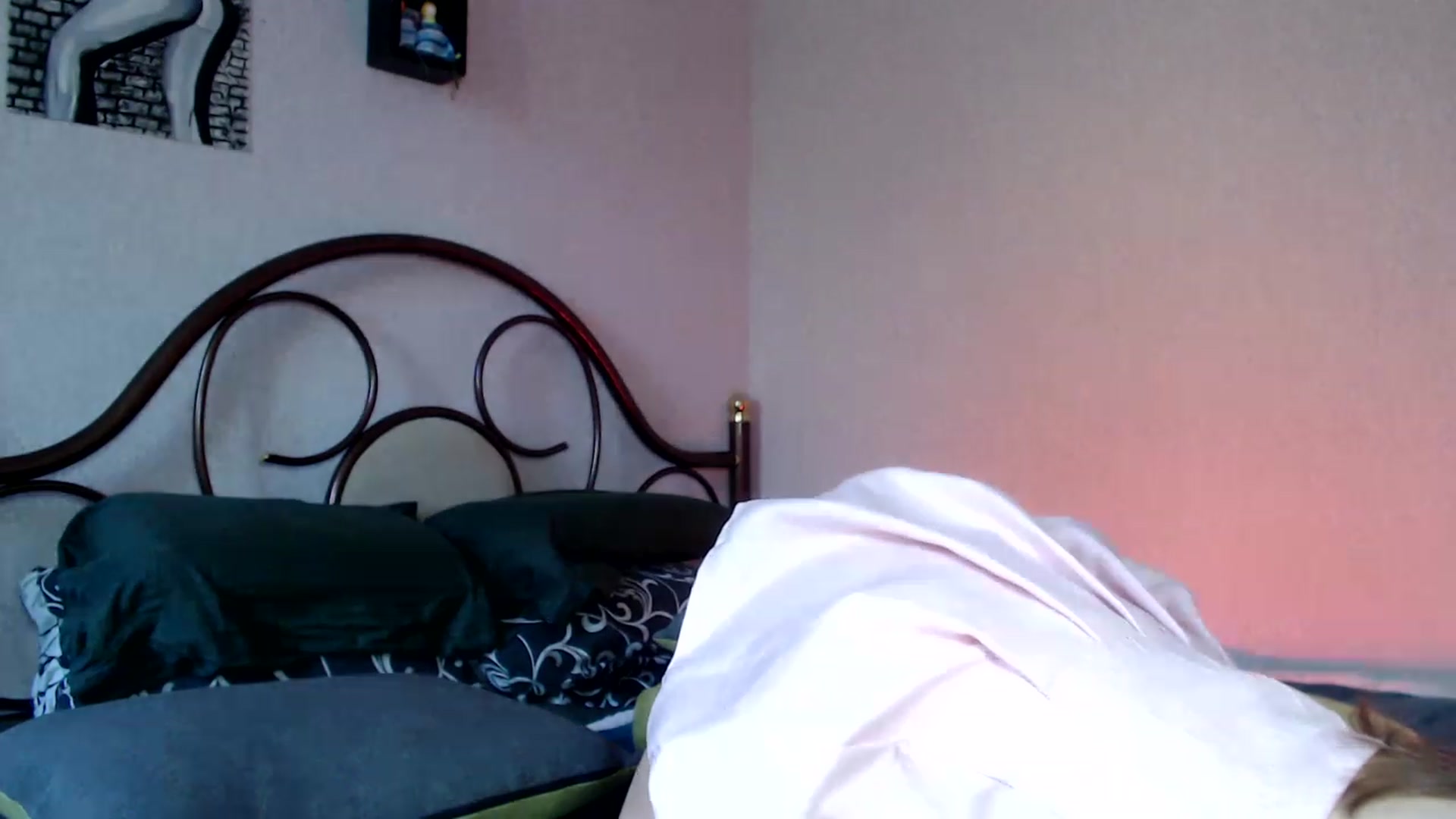 Gallery image thumbnail from Wow__kelly's myfreecams stream on, 09/13/2023, 14:46 image 19 of 20