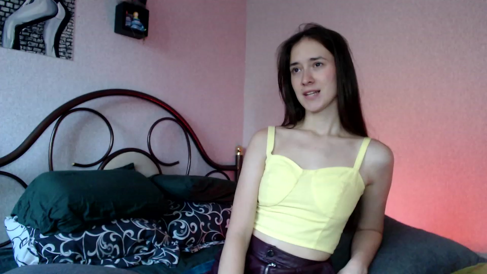 Gallery image thumbnail from Wow__kelly's myfreecams stream on, 09/16/2023, 15:04 image 4 of 20