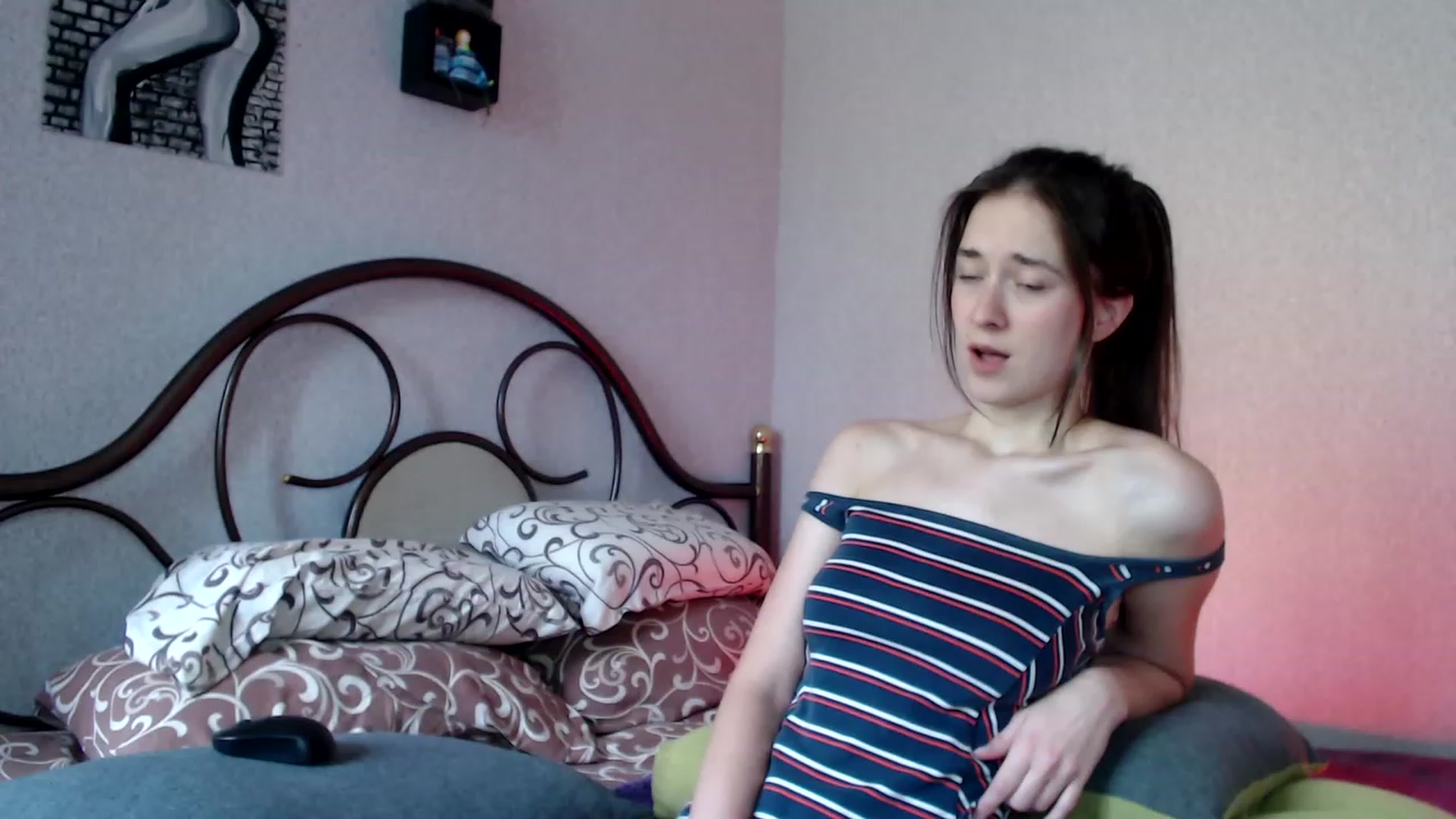 Gallery image thumbnail from Wow__kelly's myfreecams stream on, 09/17/2023, 12:27 image 6 of 20