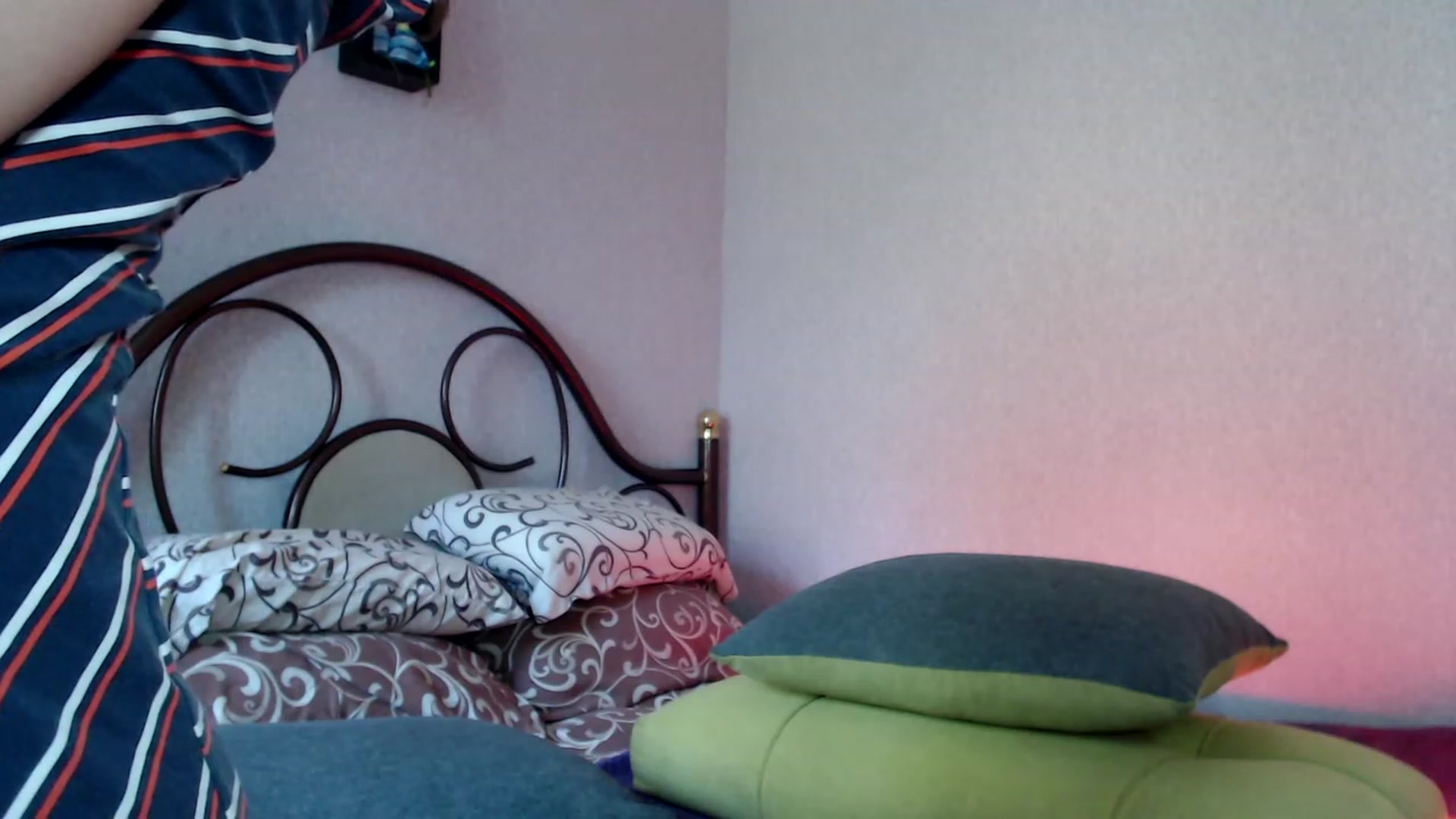 Gallery image thumbnail from Wow__kelly's myfreecams stream on, 09/17/2023, 12:38 image 10 of 20