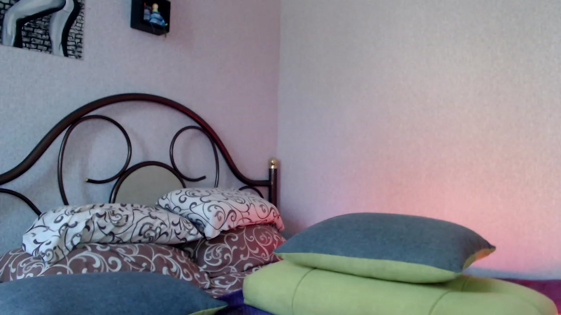Gallery image thumbnail from Wow__kelly's myfreecams stream on, 09/17/2023, 12:38 image 20 of 20