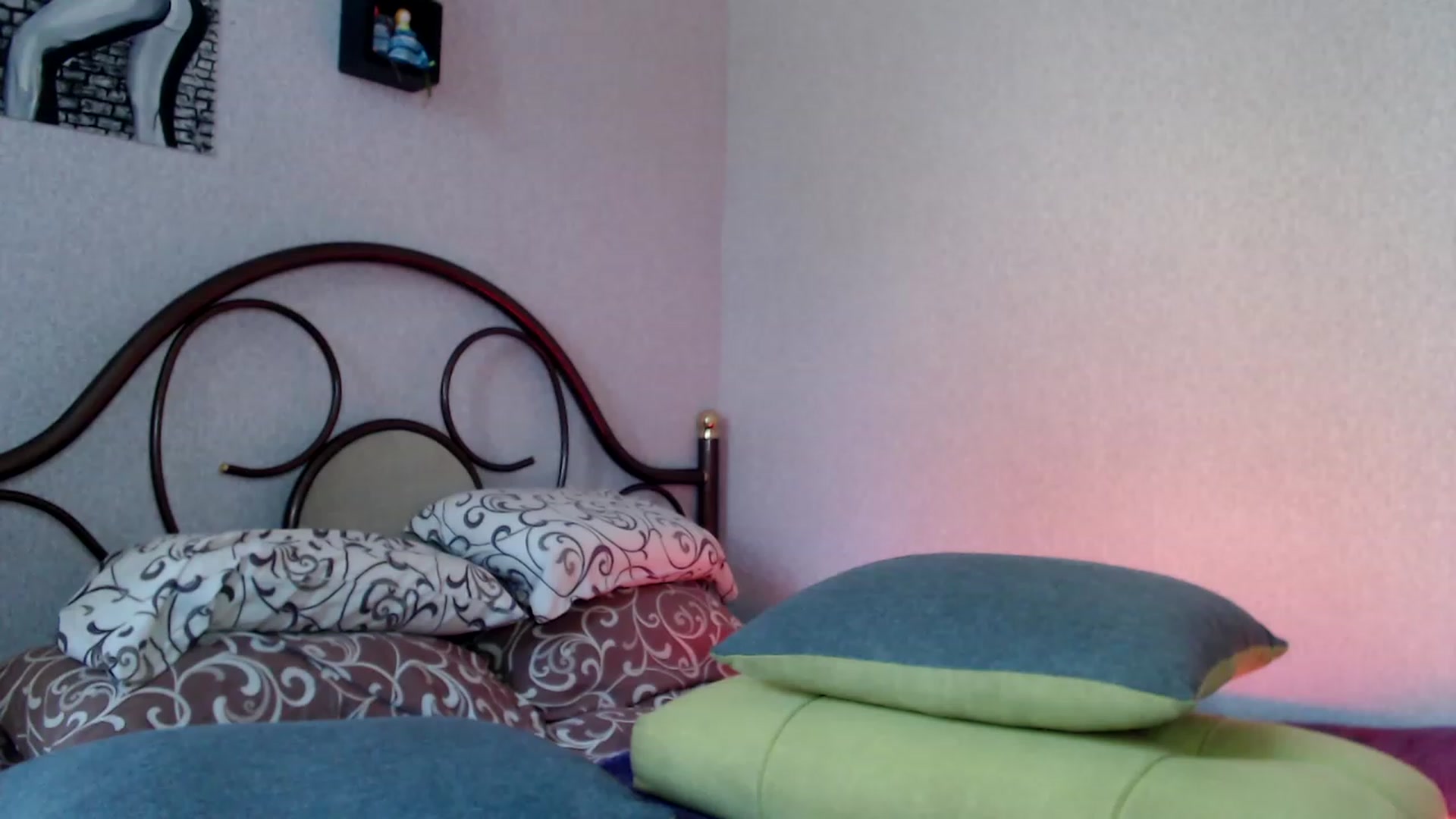Gallery image thumbnail from Wow__kelly's myfreecams stream on, 09/17/2023, 12:38 image 13 of 20