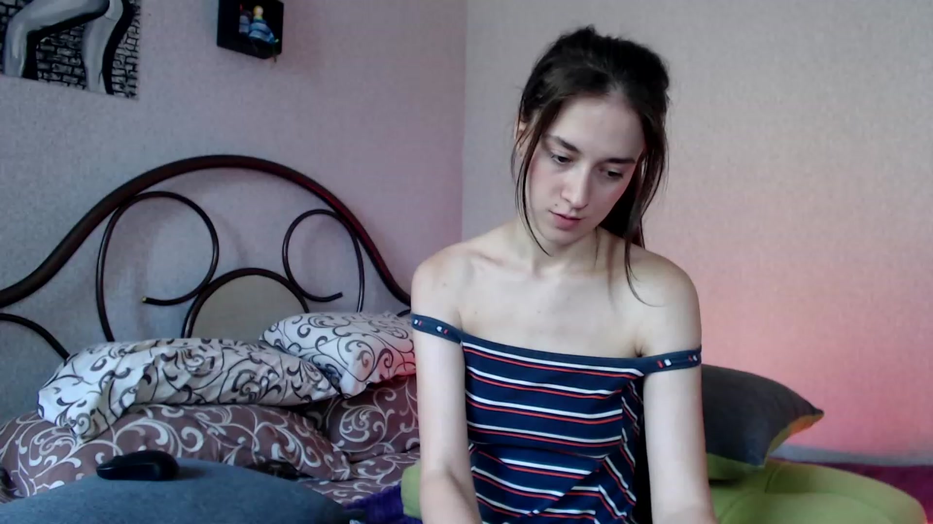 Gallery image thumbnail from Wow__kelly's myfreecams stream on, 09/17/2023, 12:38 image 9 of 20