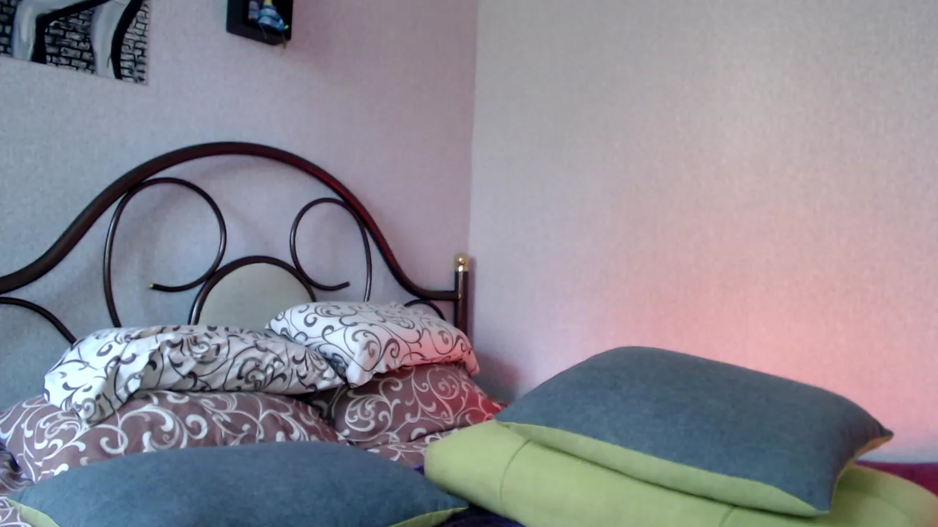 Gallery image thumbnail from Wow__kelly's myfreecams stream on, 09/17/2023, 14:12 image 9 of 20