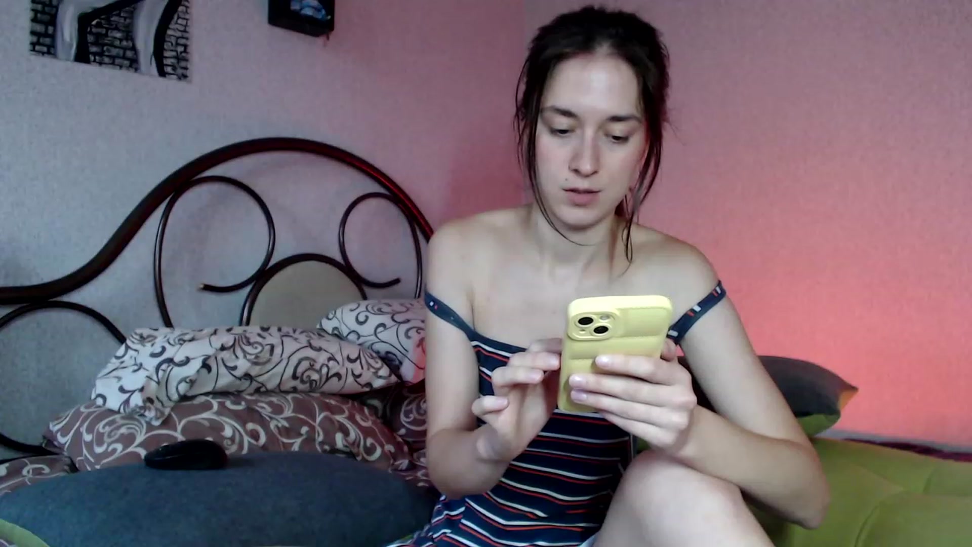 Gallery image thumbnail from Wow__kelly's myfreecams stream on, 09/17/2023, 15:33 image 3 of 20