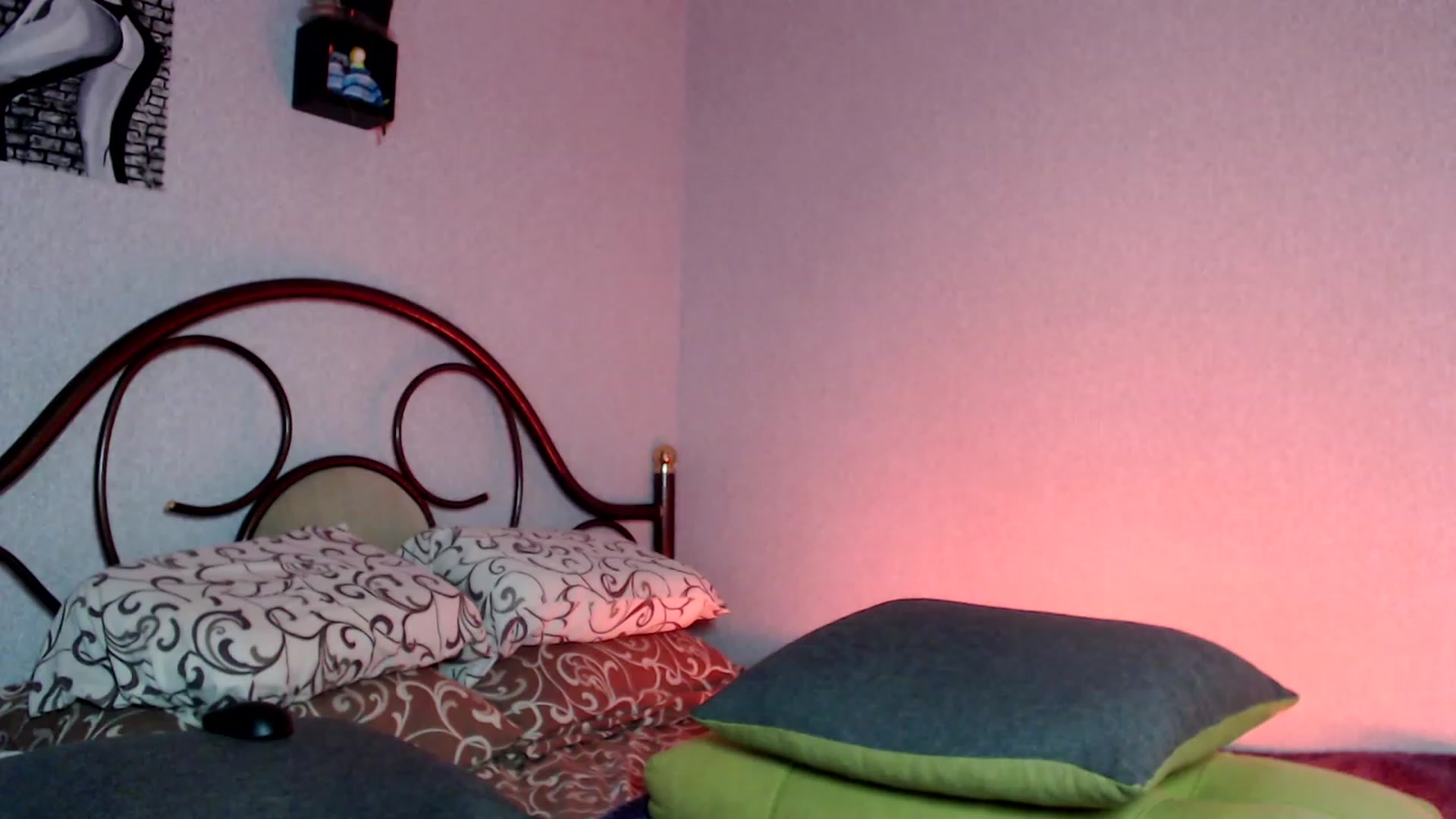 Gallery image thumbnail from Wow__kelly's myfreecams stream on, 09/18/2023, 16:39 image 1 of 20