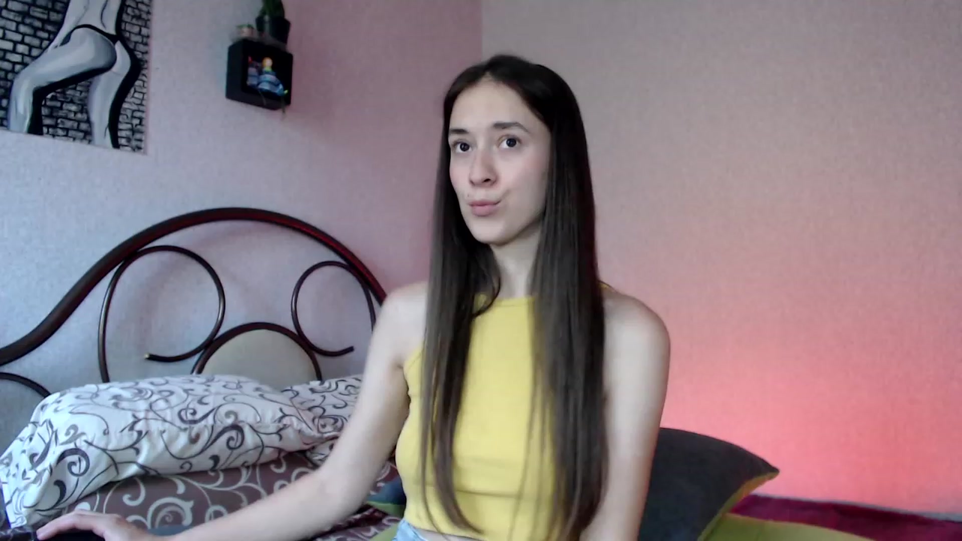 Gallery image thumbnail from Wow__kelly's myfreecams stream on, 09/20/2023, 15:26 image 17 of 20