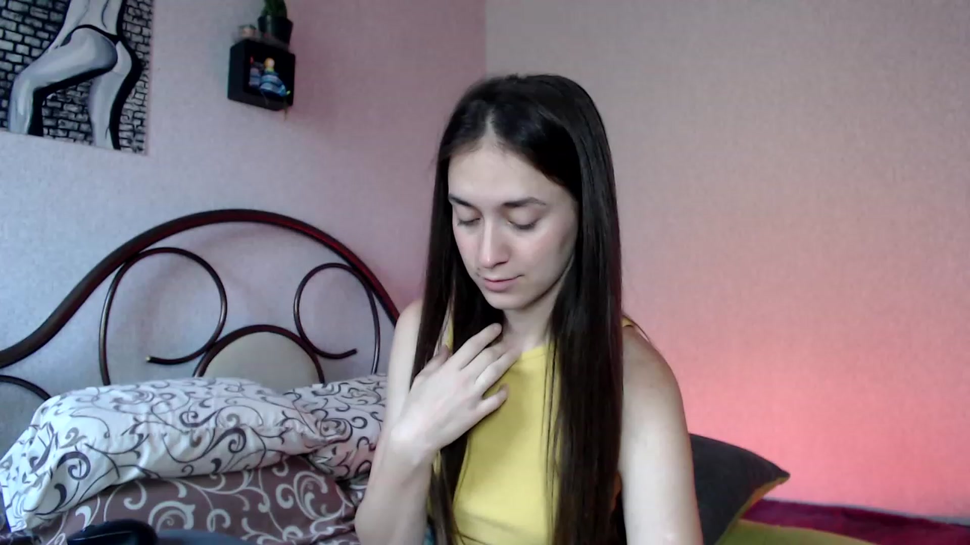 Gallery image thumbnail from Wow__kelly's myfreecams stream on, 09/20/2023, 15:26 image 16 of 20