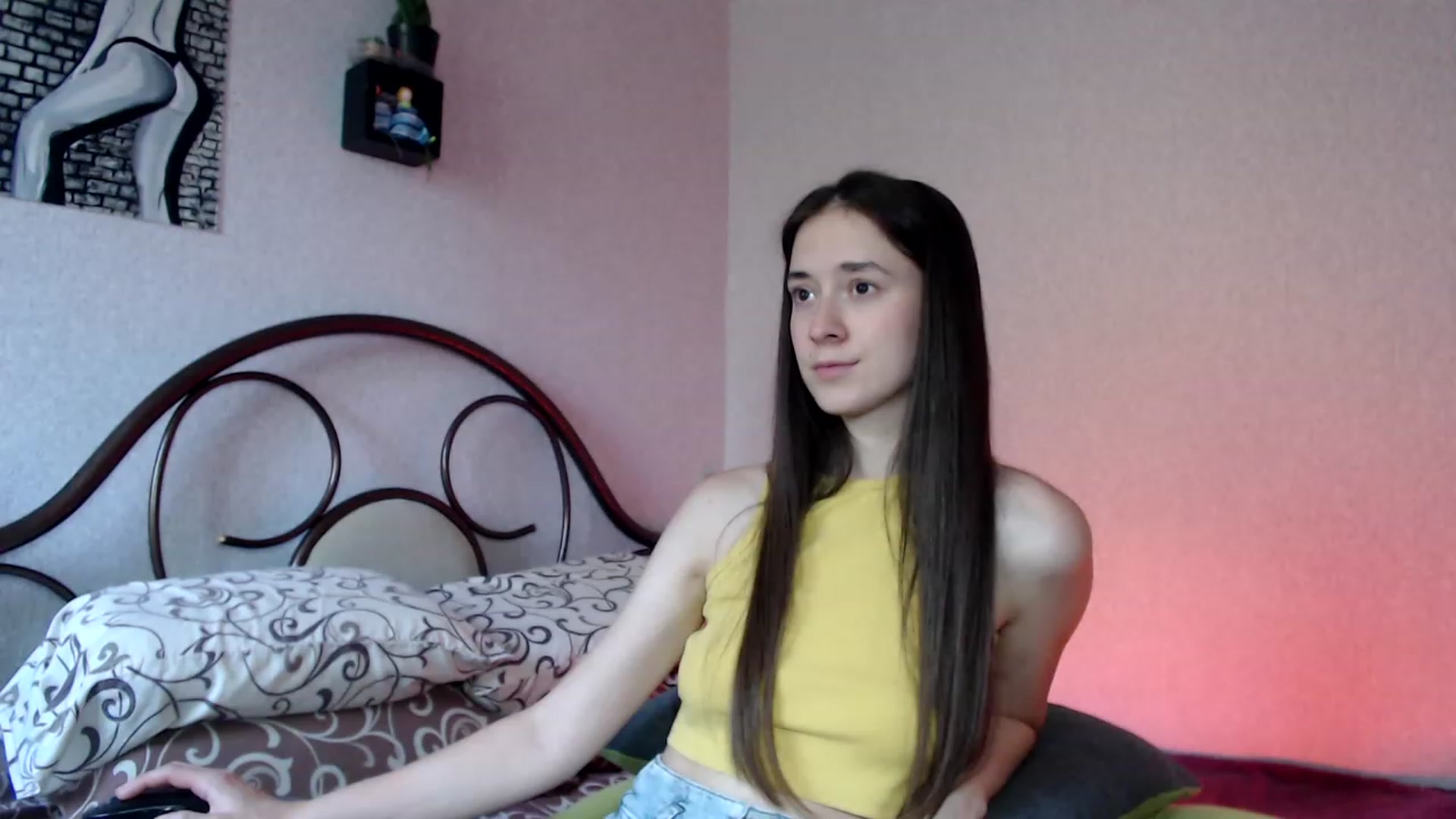 Gallery image thumbnail from Wow__kelly's myfreecams stream on, 09/20/2023, 15:26 image 15 of 20