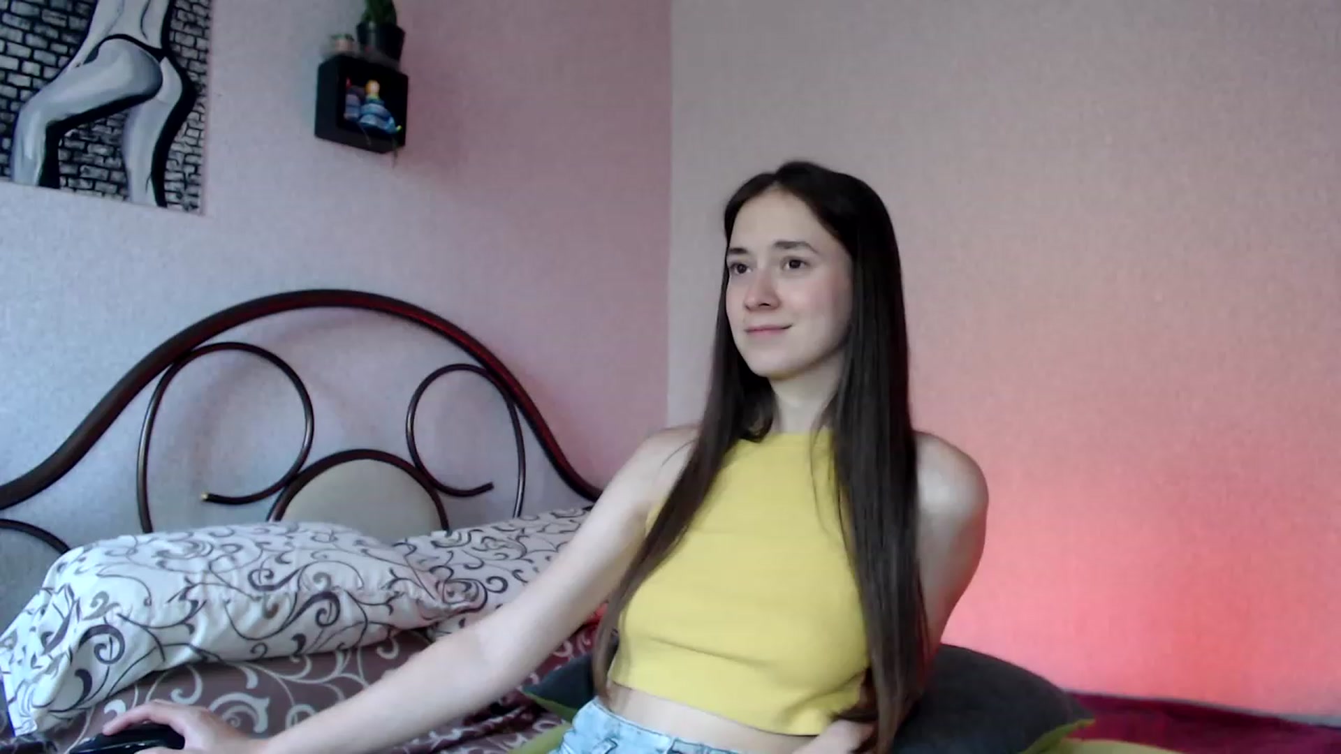 Gallery image thumbnail from Wow__kelly's myfreecams stream on, 09/20/2023, 15:26 image 13 of 20