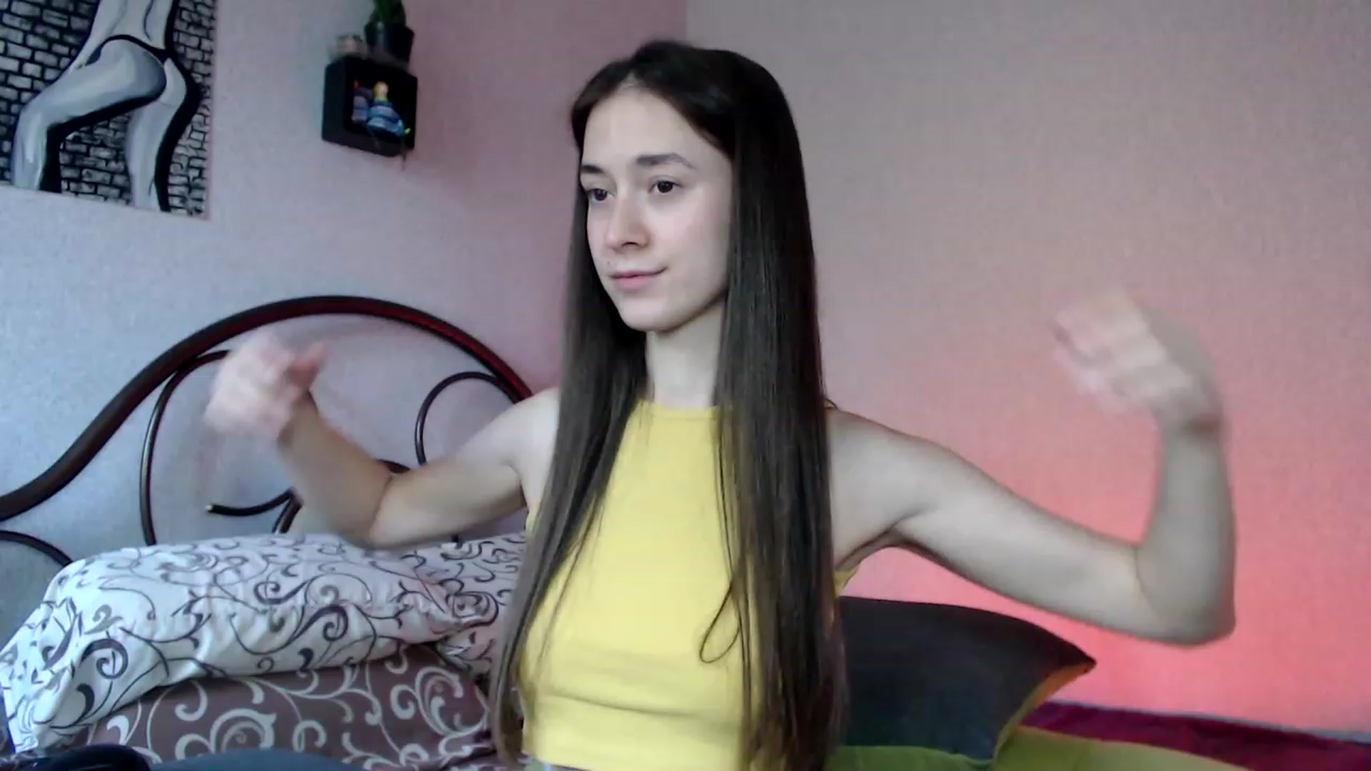 Gallery image thumbnail from Wow__kelly's myfreecams stream on, 09/20/2023, 15:26 image 19 of 20