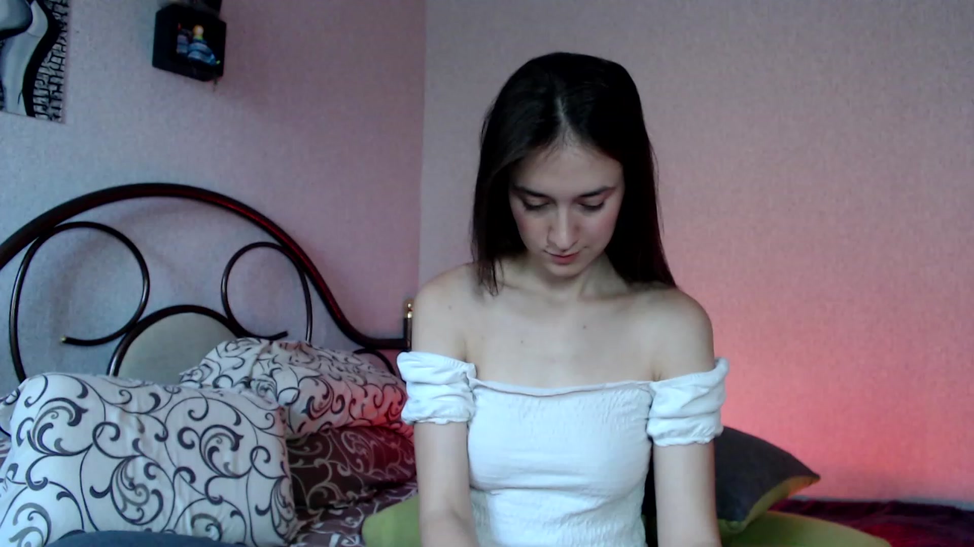 Gallery image thumbnail from Wow__kelly's myfreecams stream on, 09/22/2023, 14:53 image 5 of 20
