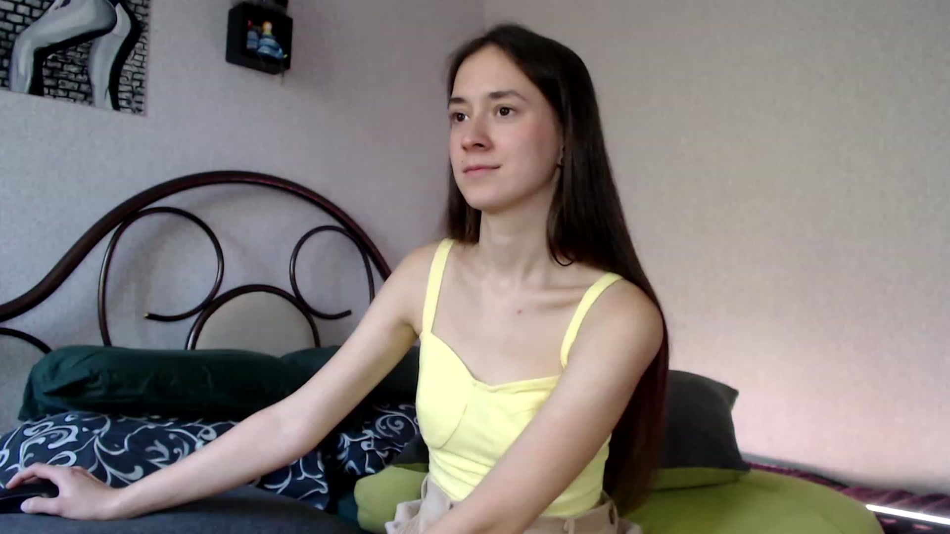 Gallery image thumbnail from Wow__kelly's myfreecams stream on, 09/27/2023, 13:56 image 19 of 20