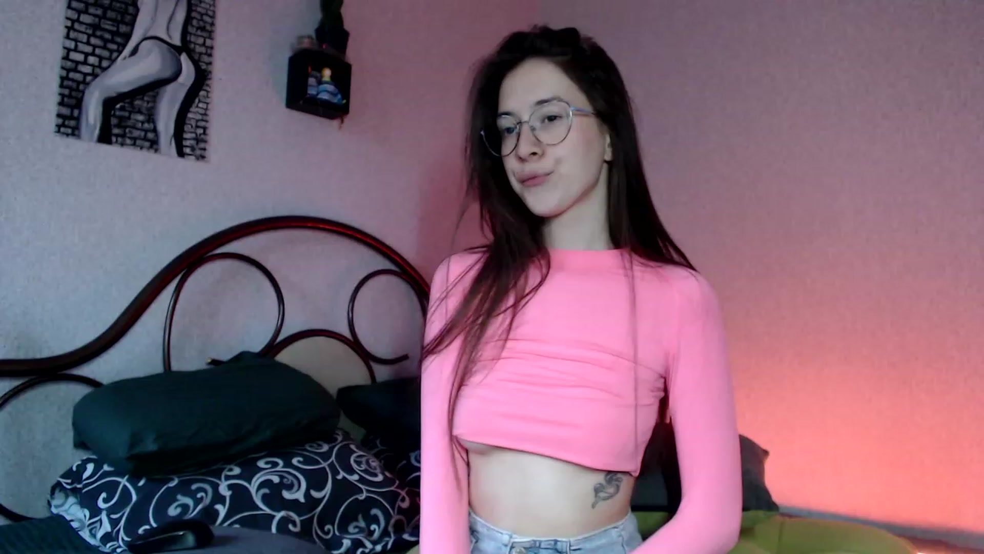 Gallery image thumbnail from Wow__kelly's myfreecams stream on, 10/08/2023, 14:48 image 3 of 20