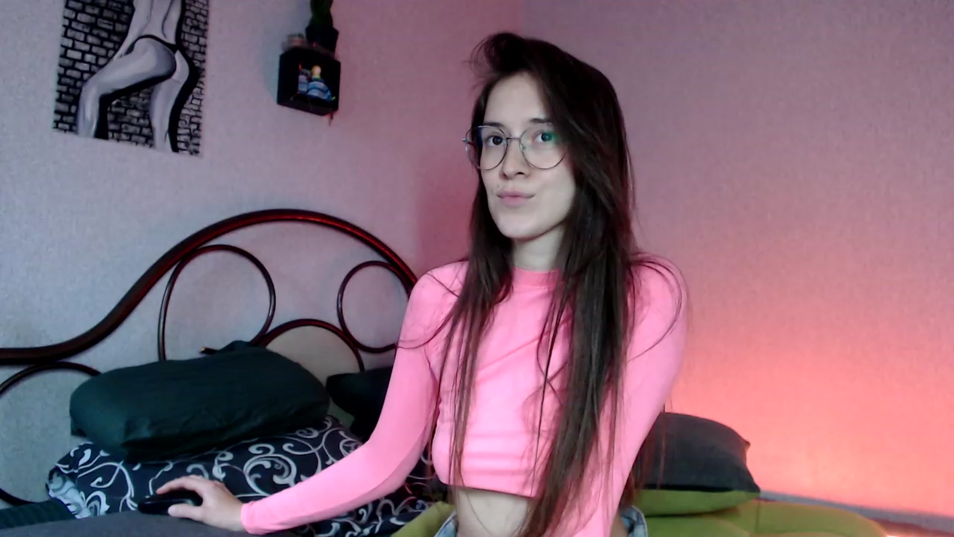 Gallery image thumbnail from Wow__kelly's myfreecams stream on, 10/08/2023, 14:48 image 11 of 20