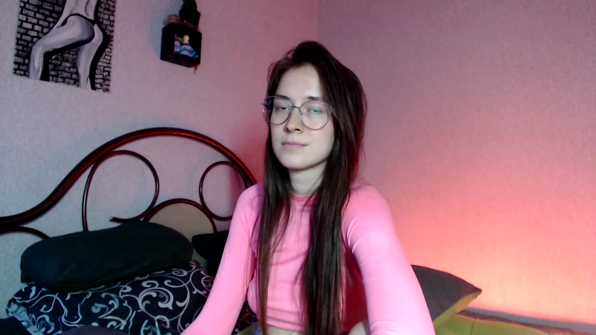 Gallery image thumbnail from Wow__kelly's myfreecams stream on, 10/08/2023, 15:17 image 9 of 20