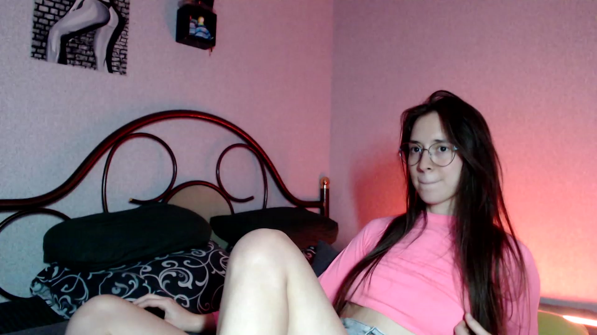 Gallery image thumbnail from Wow__kelly's myfreecams stream on, 10/08/2023, 16:08 image 1 of 20